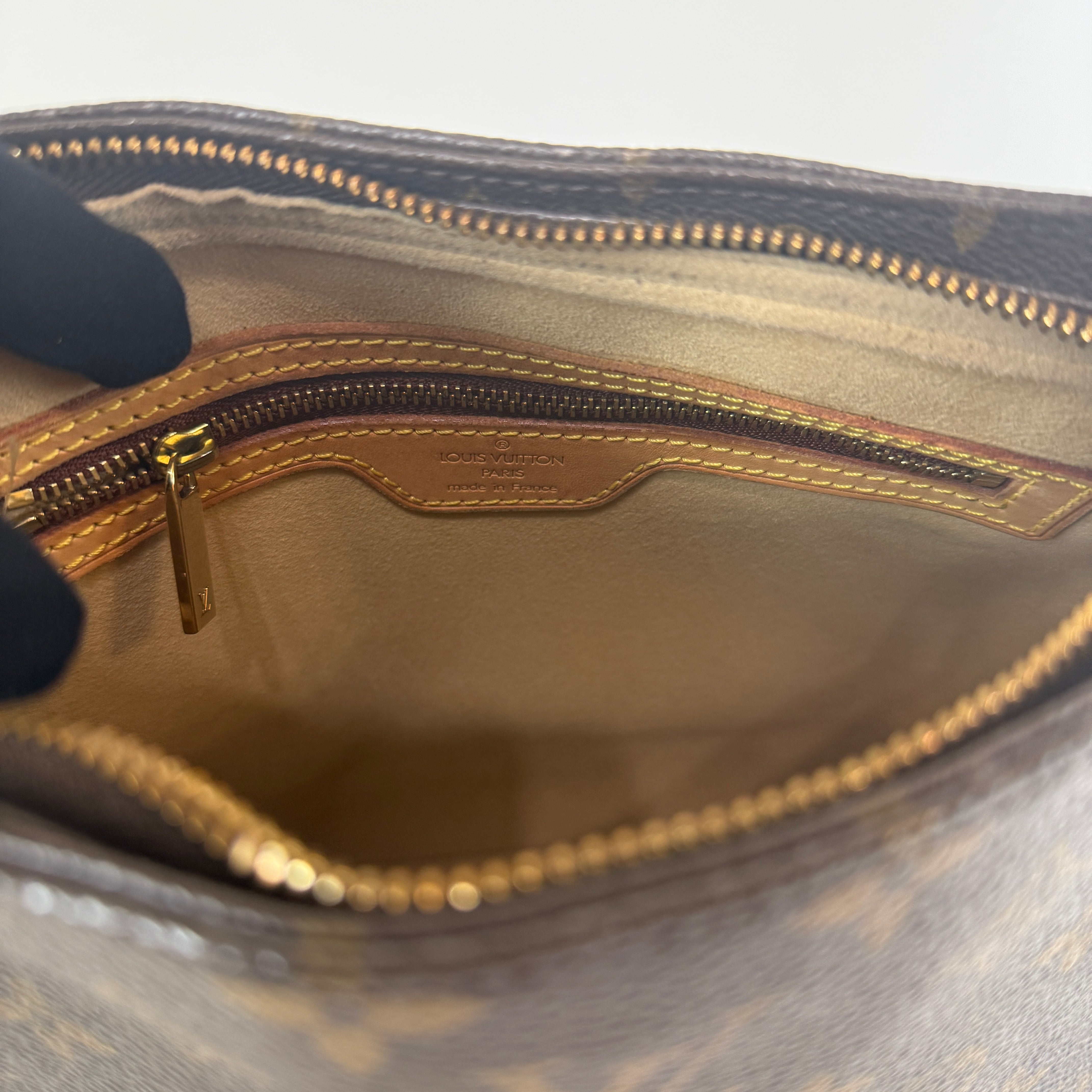 Looping MM — Monogram Canvas