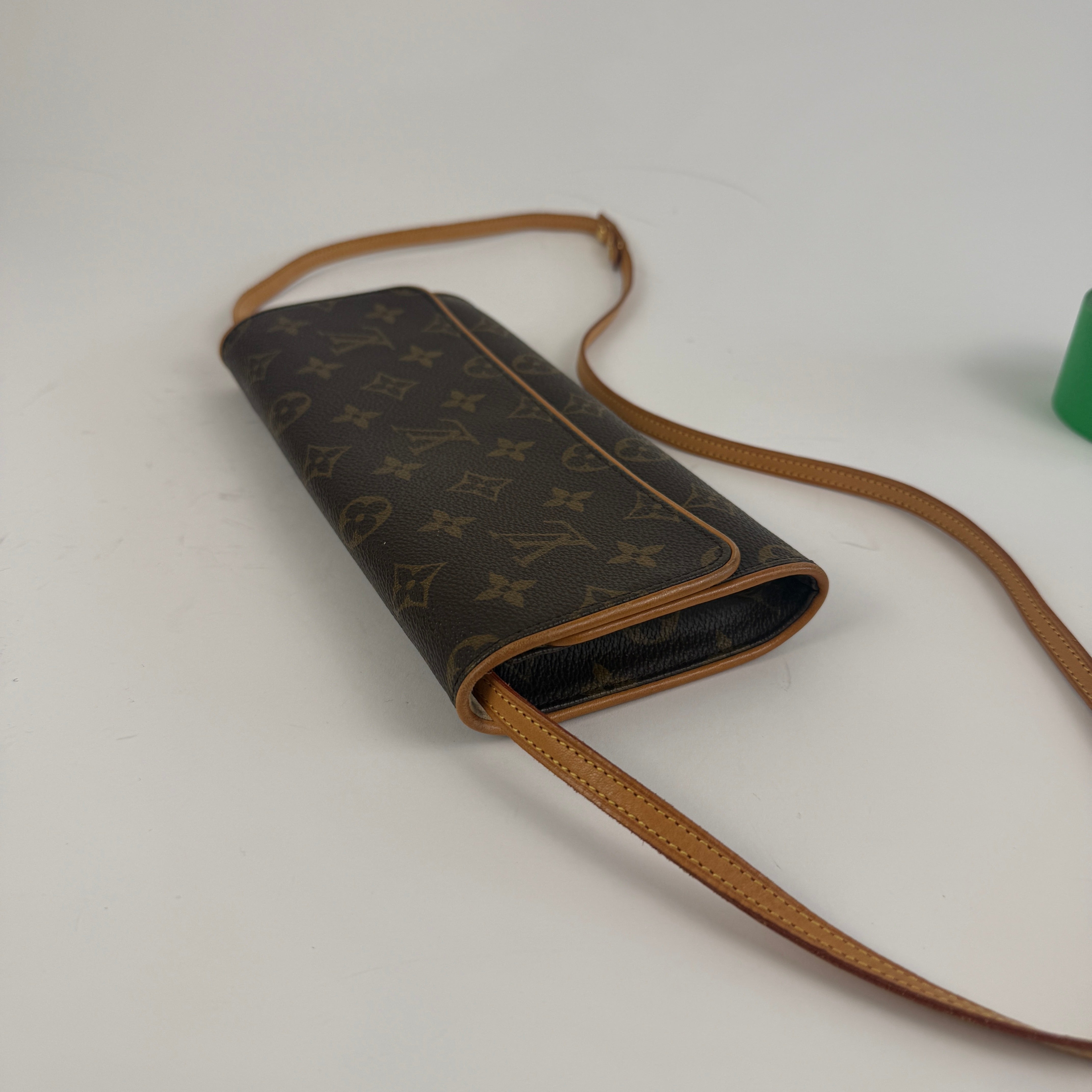 Twin GM Crossbody