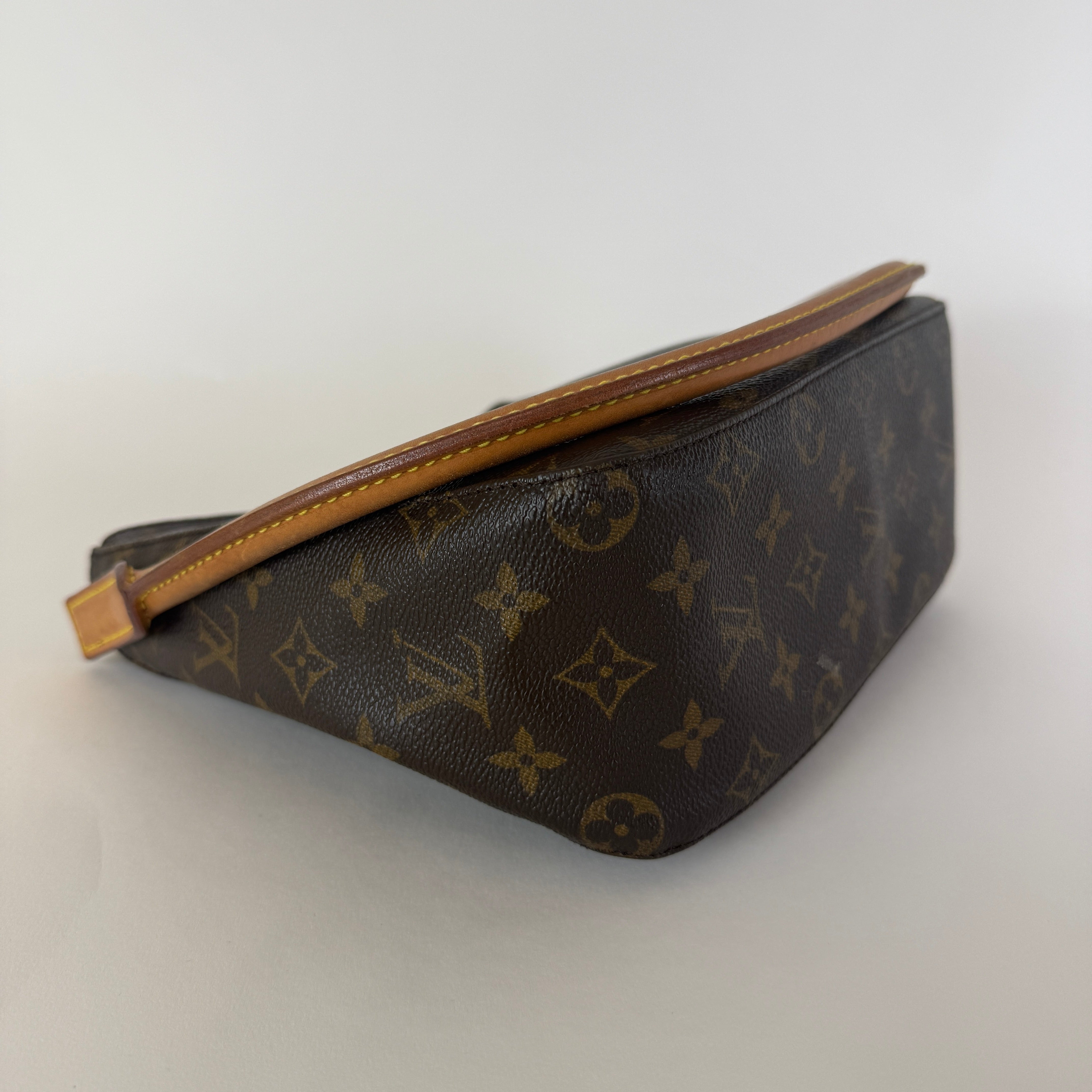 Looping MM — Monogram Canvas