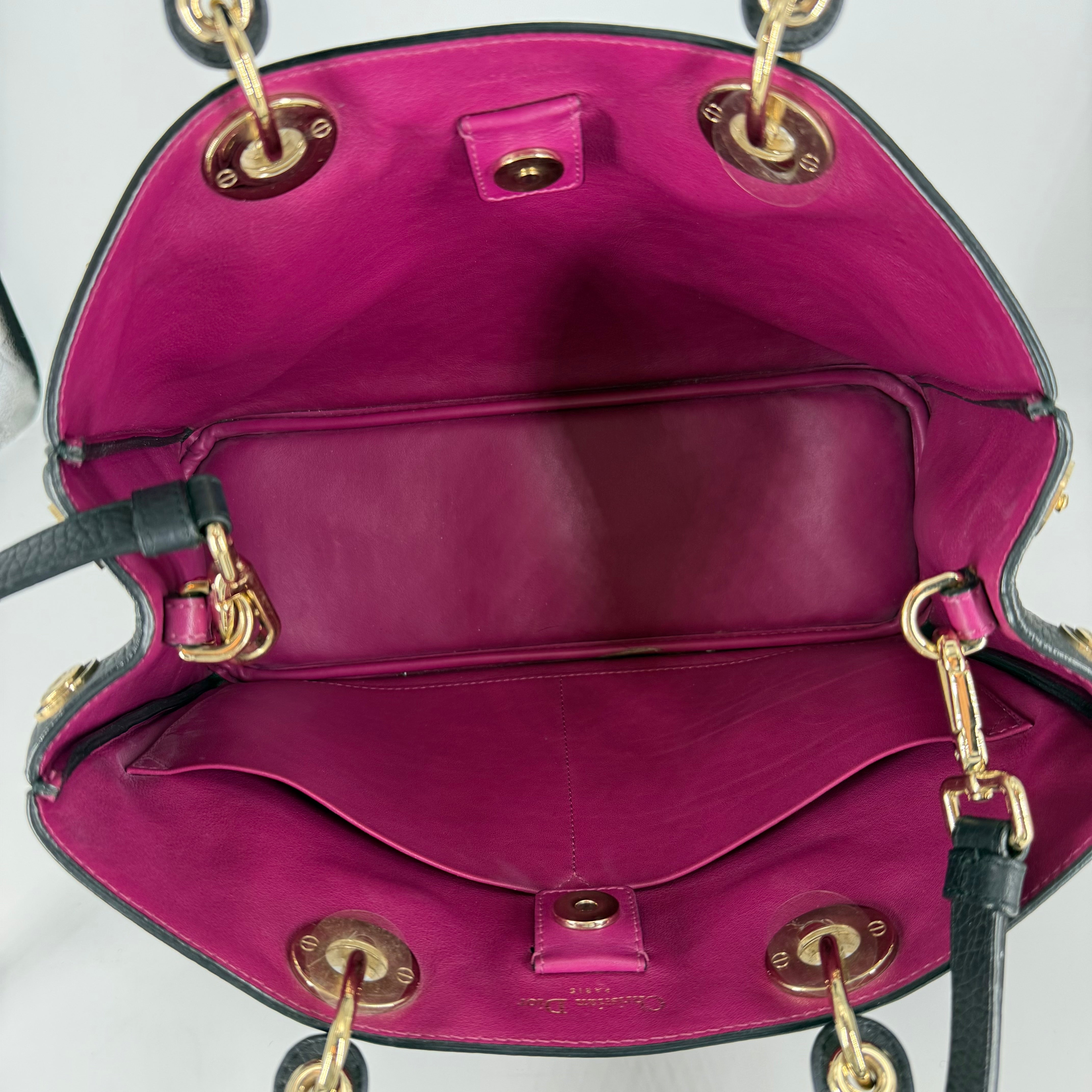 Diorissimo – Black Leather