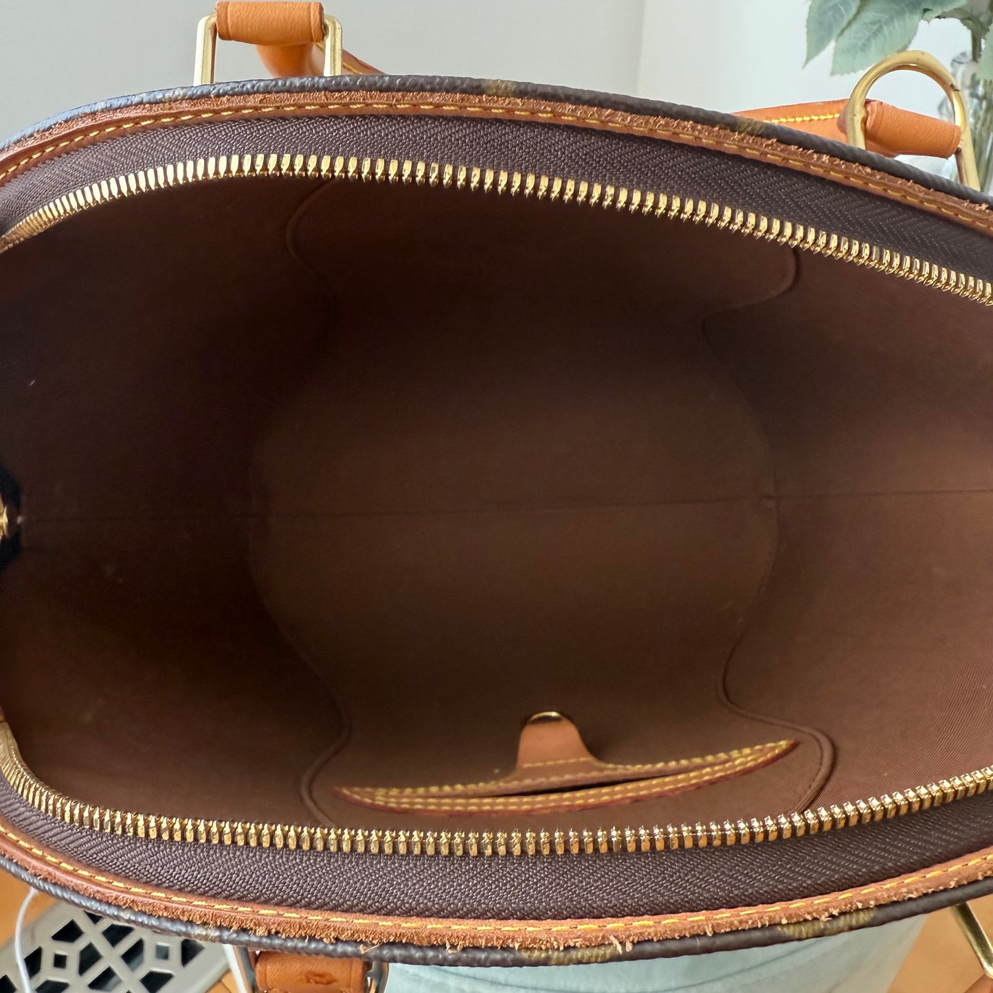 Louis Vuitton Monogram Ellipse MM