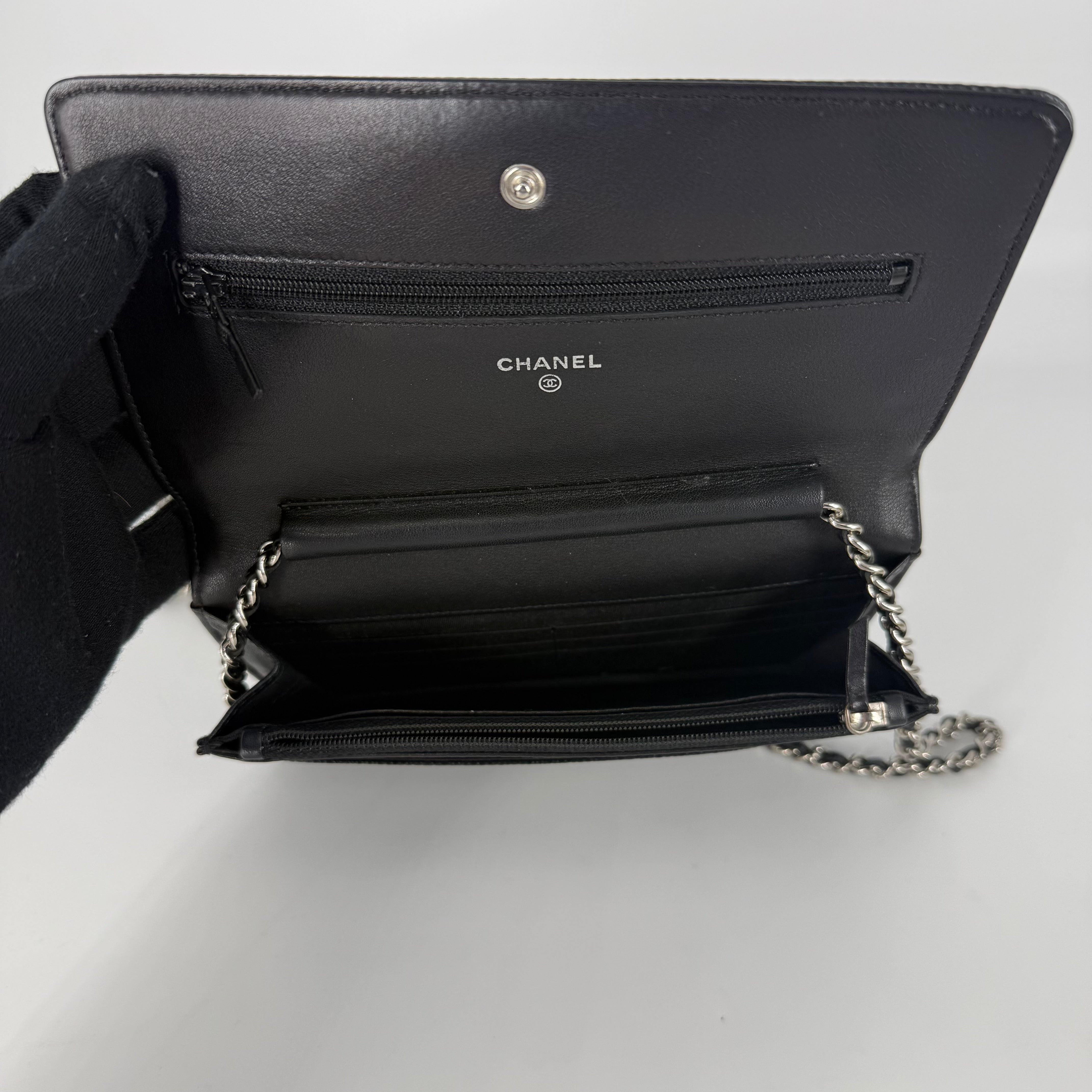 Classic Wallet on Chain (WOC) Black Caviar Leather