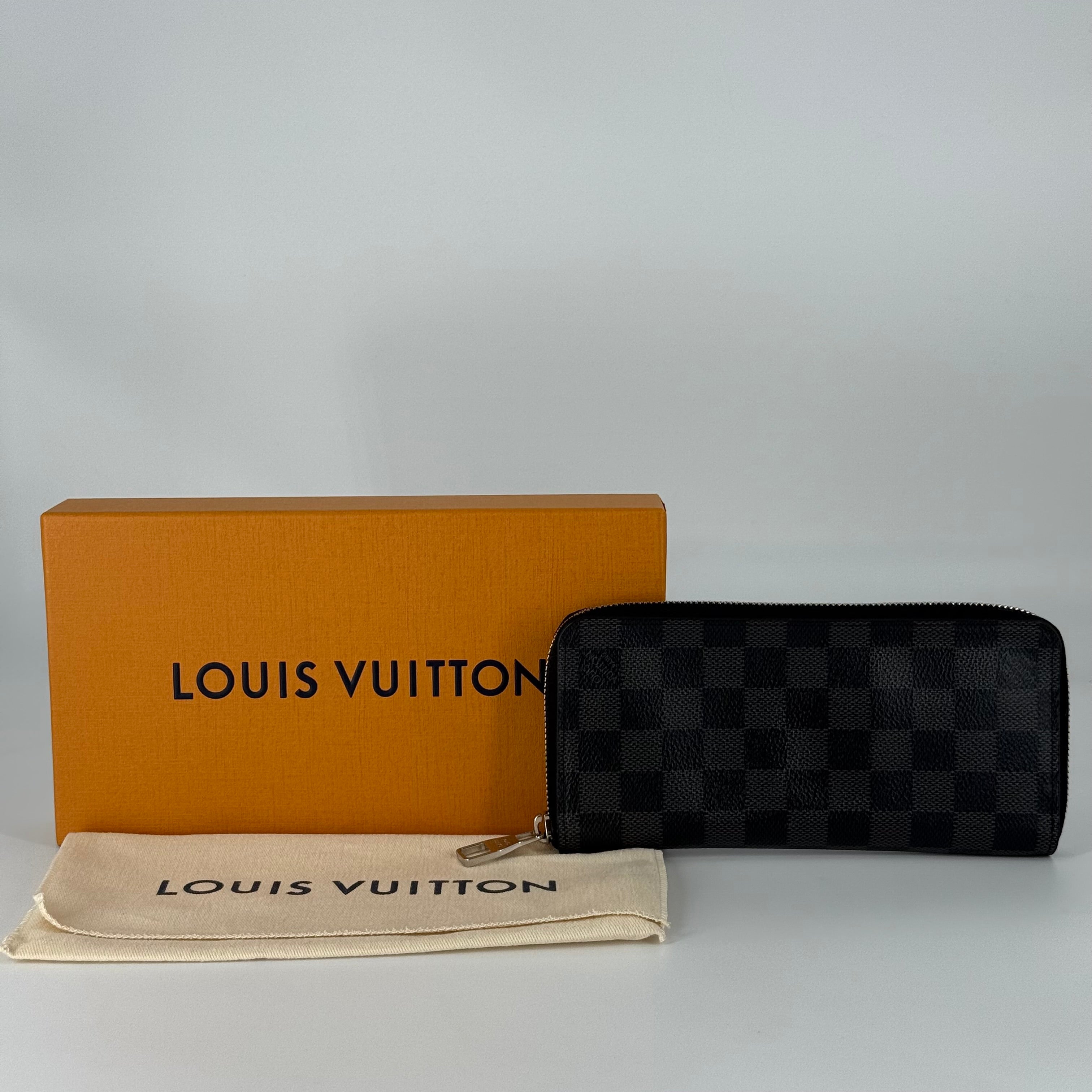 Zippy Vertical Wallet