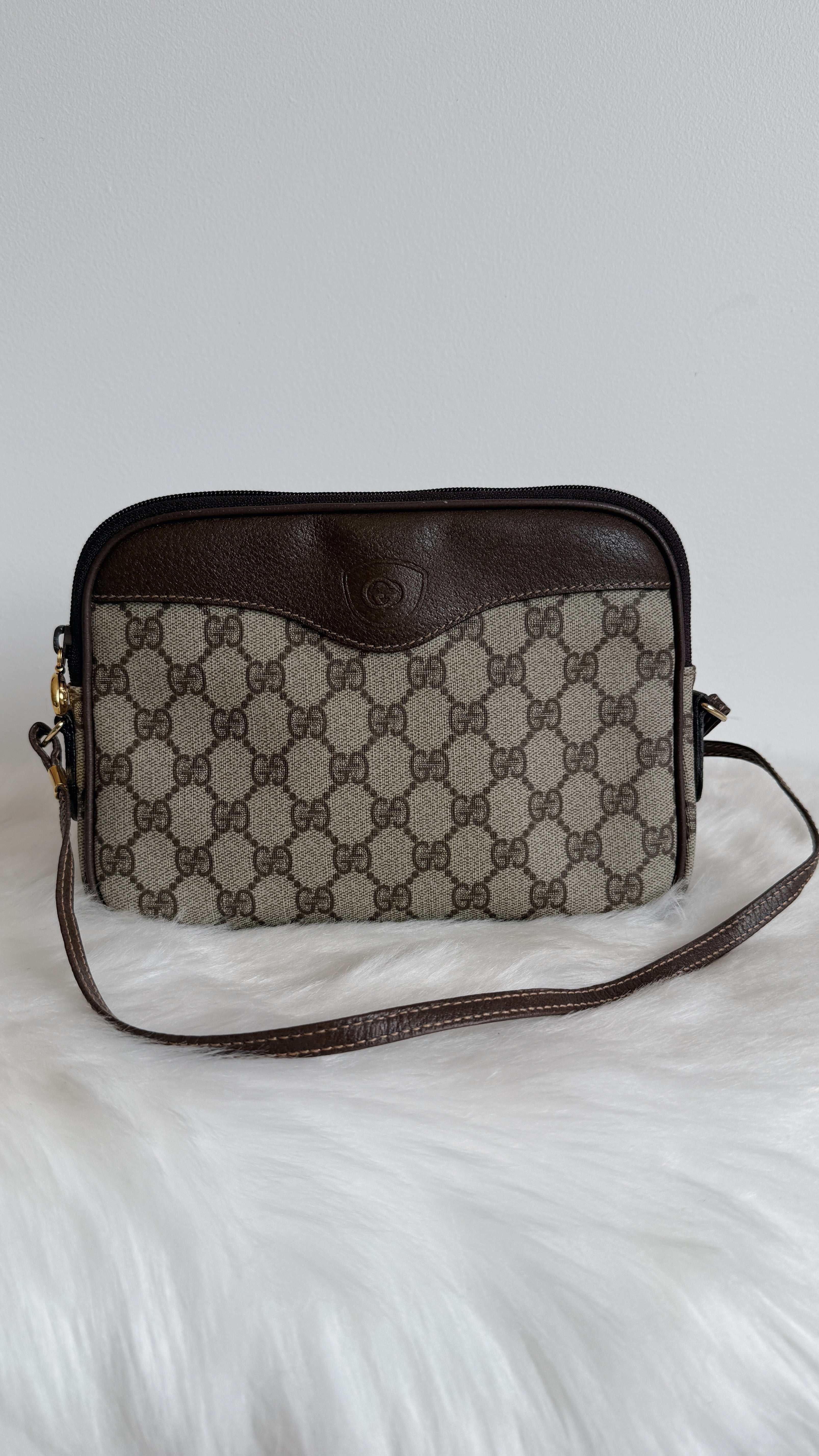 Vintage GG Supreme Crossbody Bag
