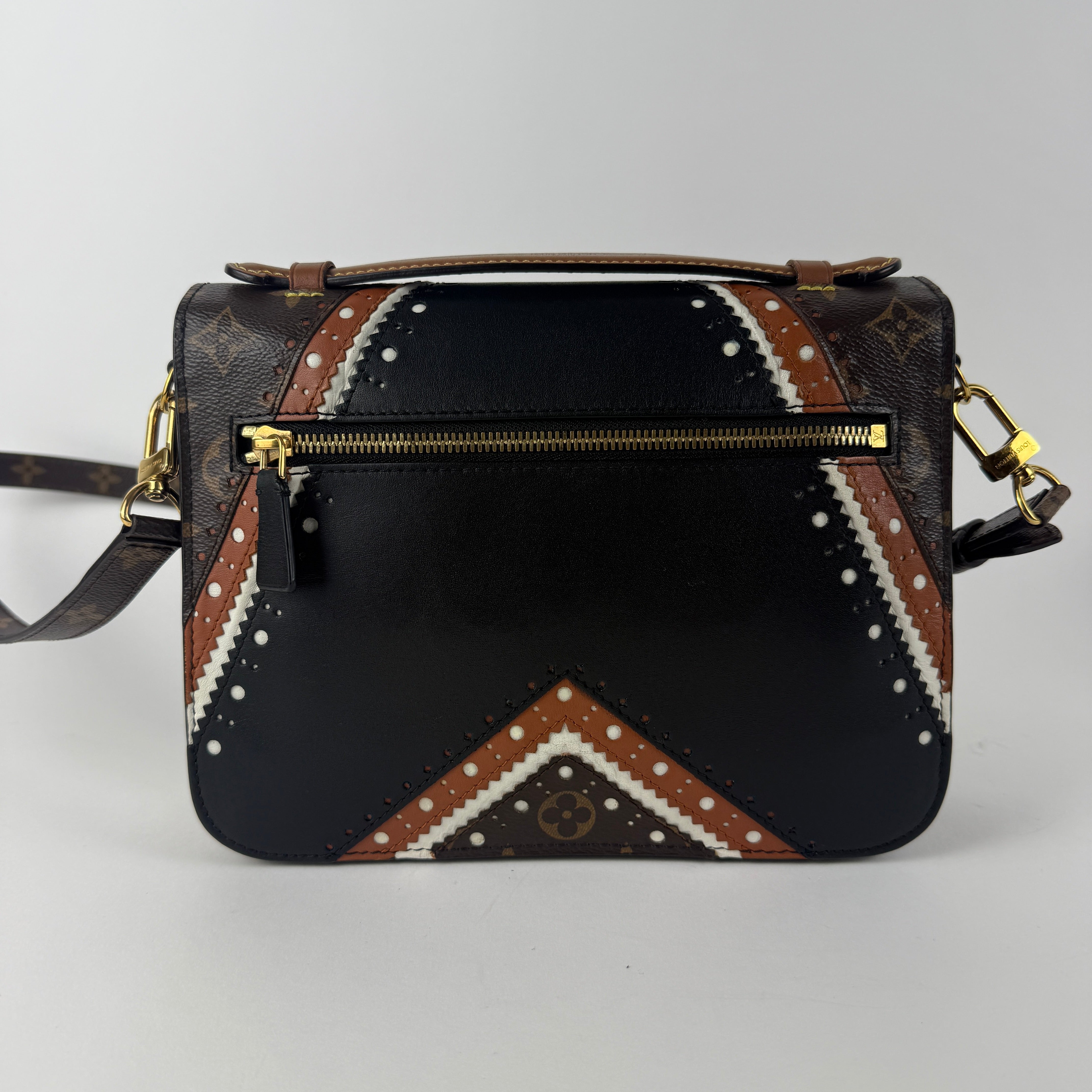 Pochette Métis Limited Edition by Nicolas Ghesquière
