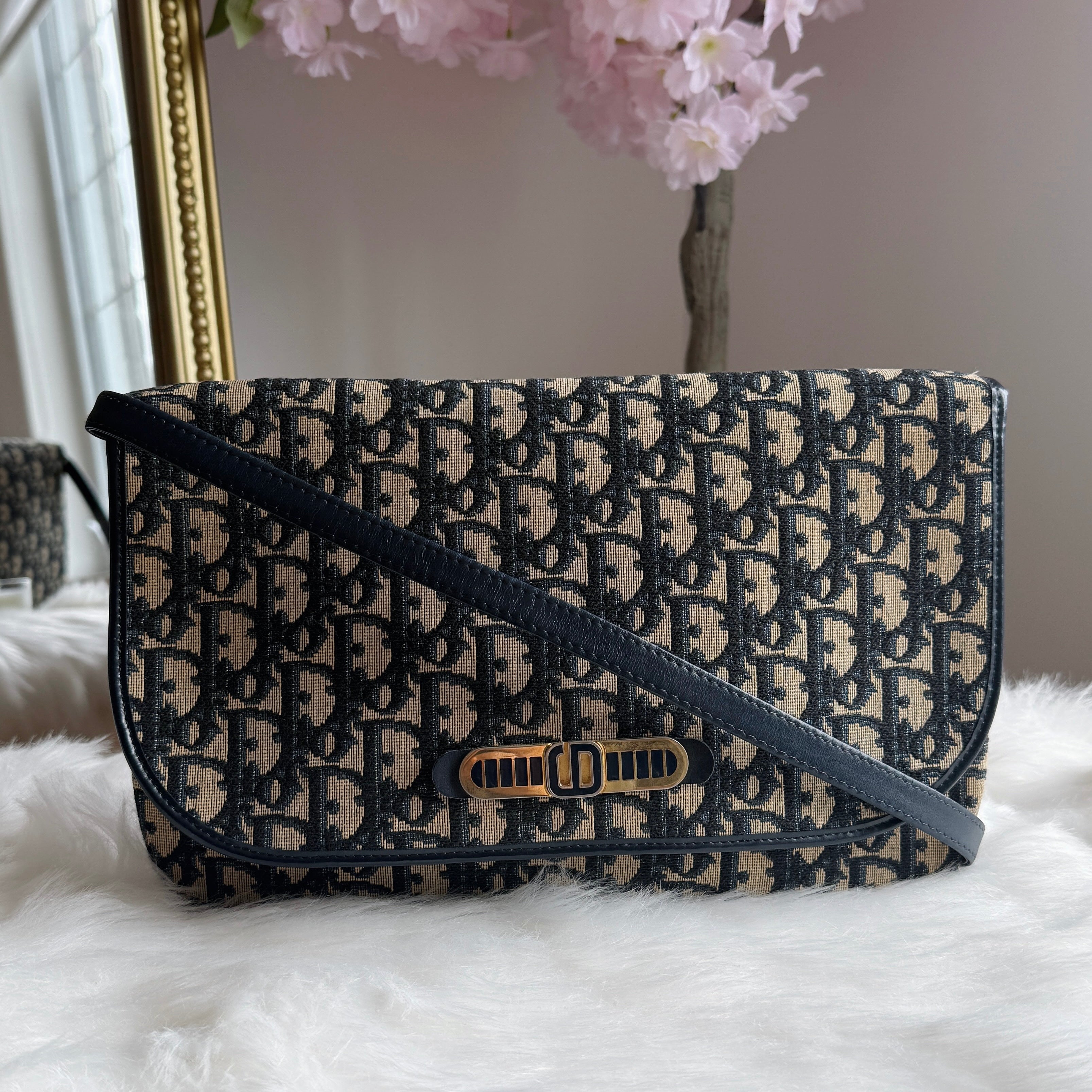 Vintage Oblique Shoulder Bag