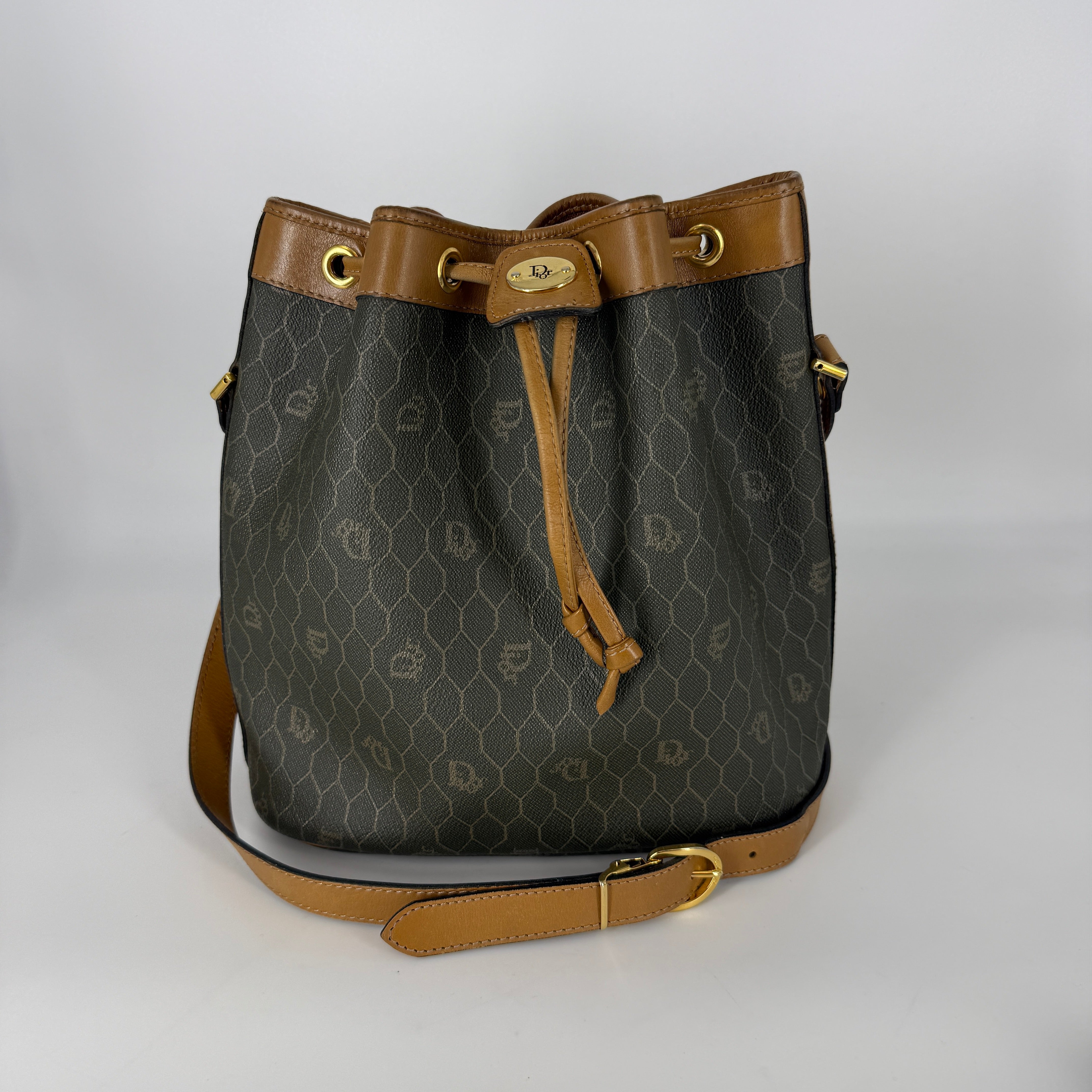 Vintage Bucket Bag