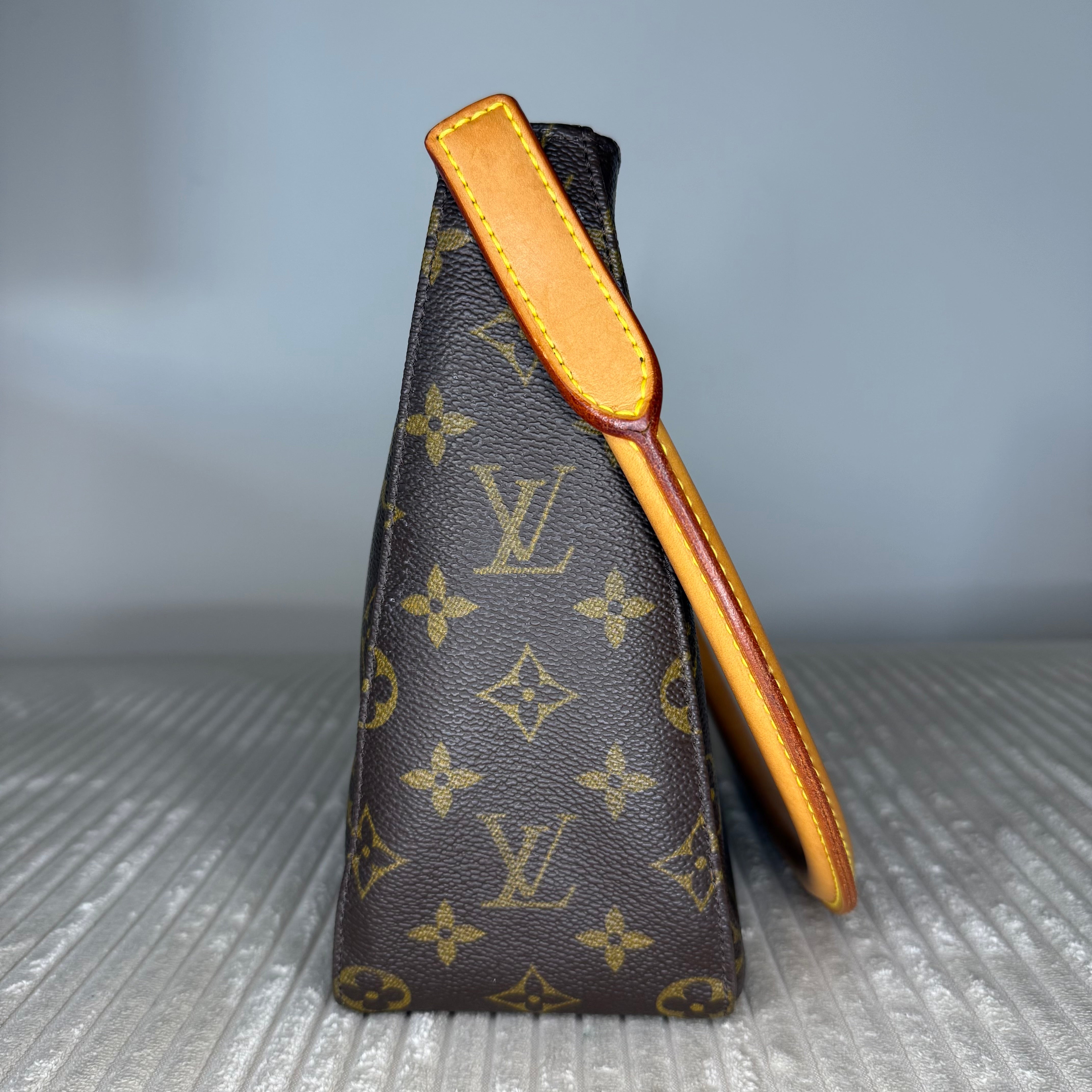 Monogram Looping MM