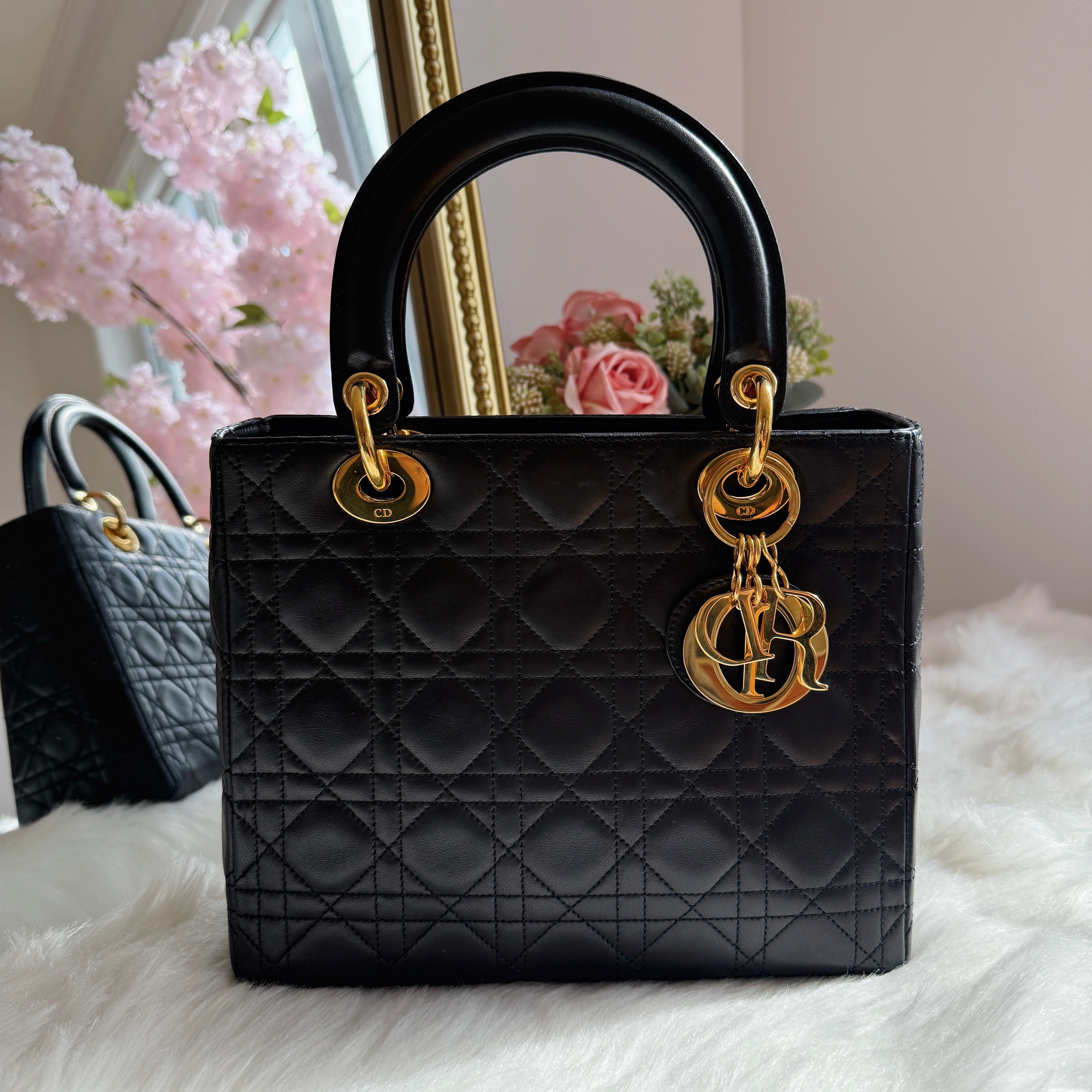 LADY DIOR MÉDIUM BLACK