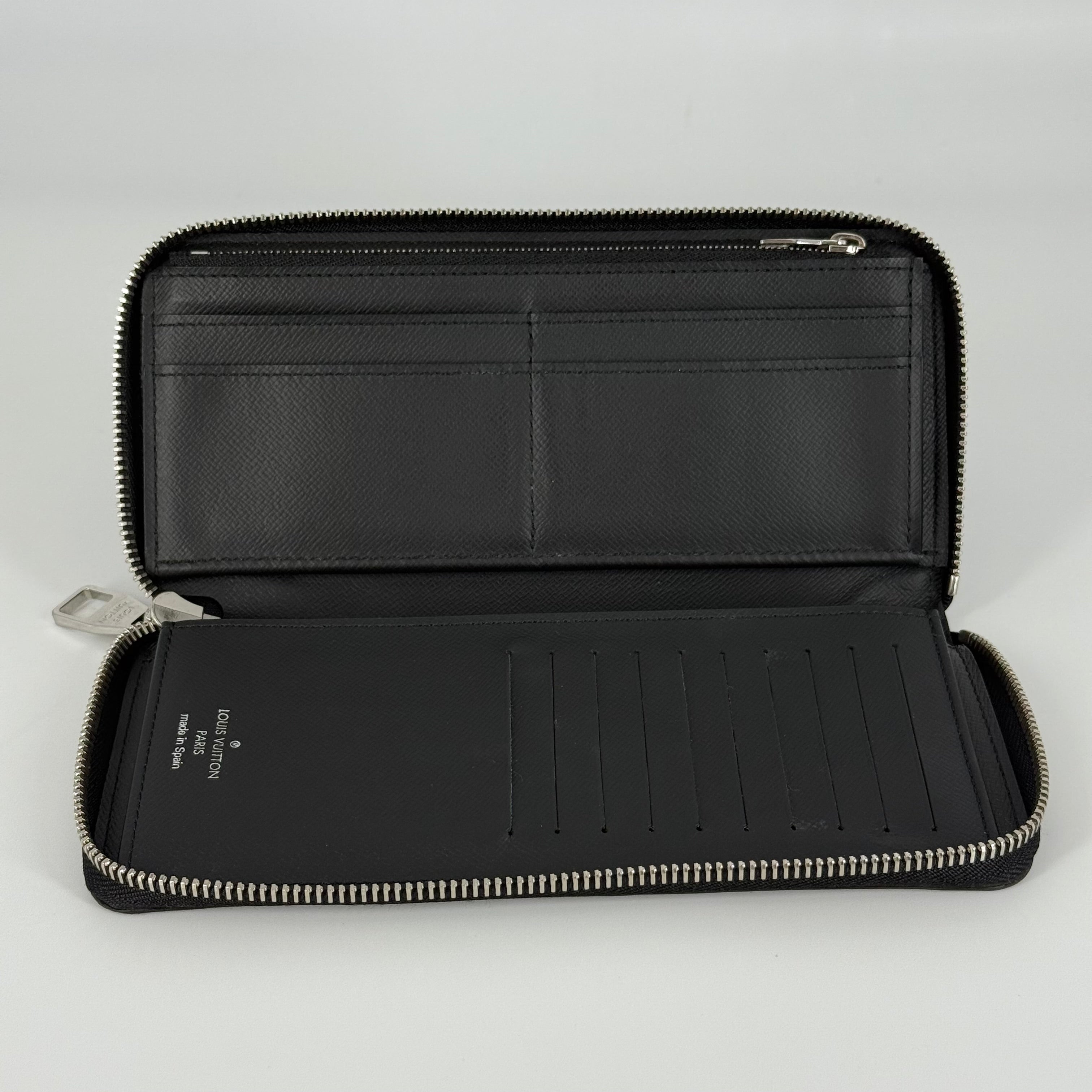 Zippy Vertical Wallet
