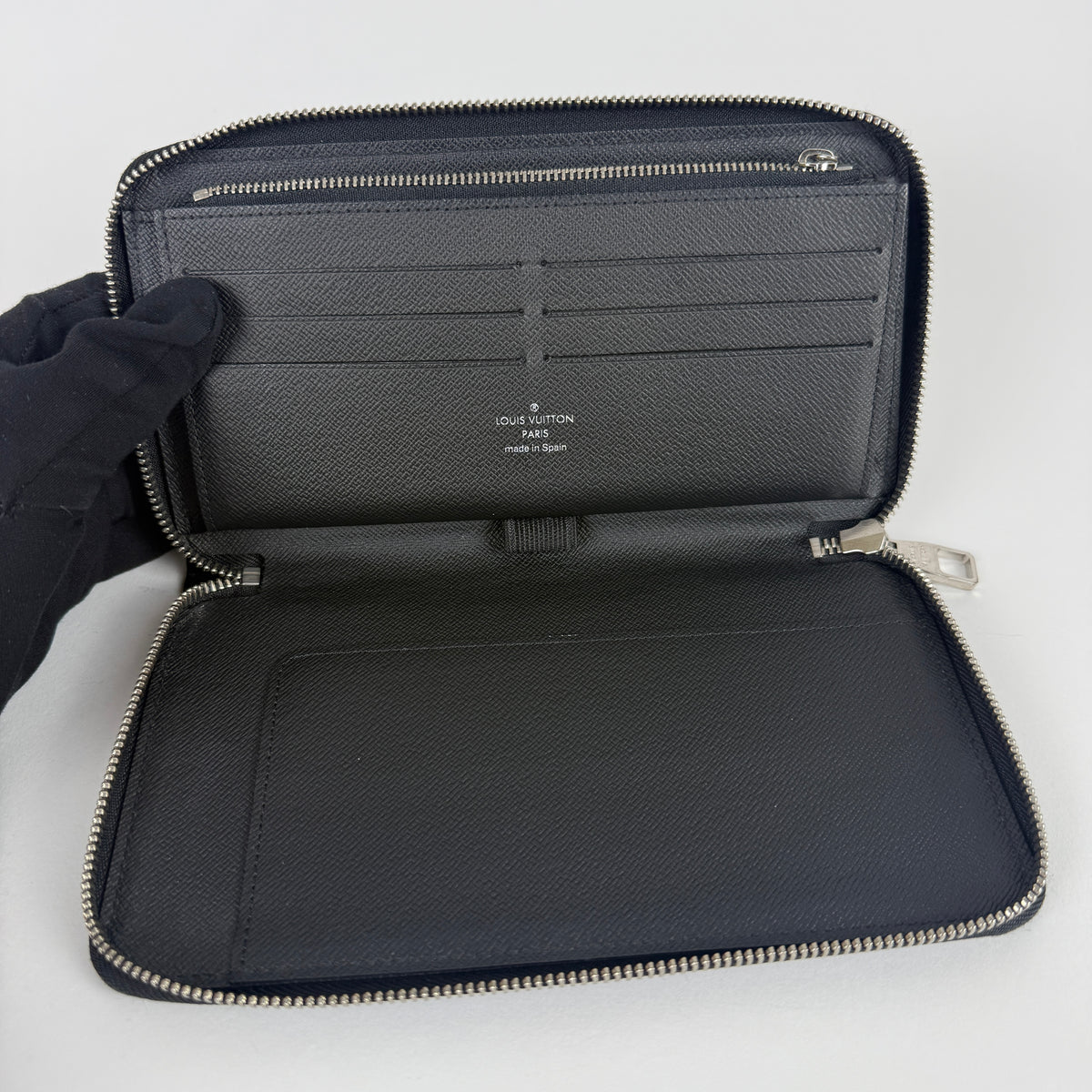 Zippy Organizer Wallet — Black Epi Leather — Silver Hardware