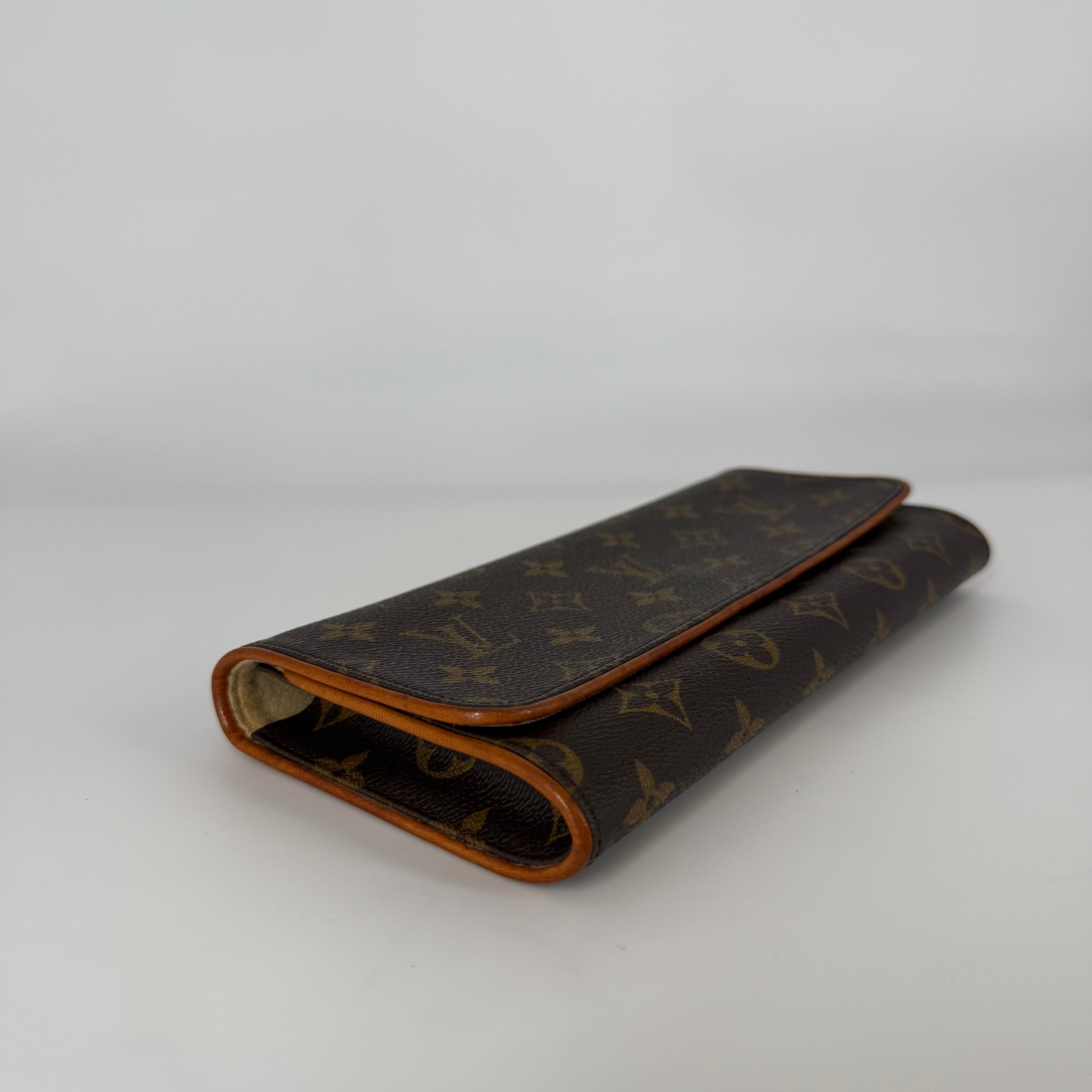 Monogram Pochette Twin GM