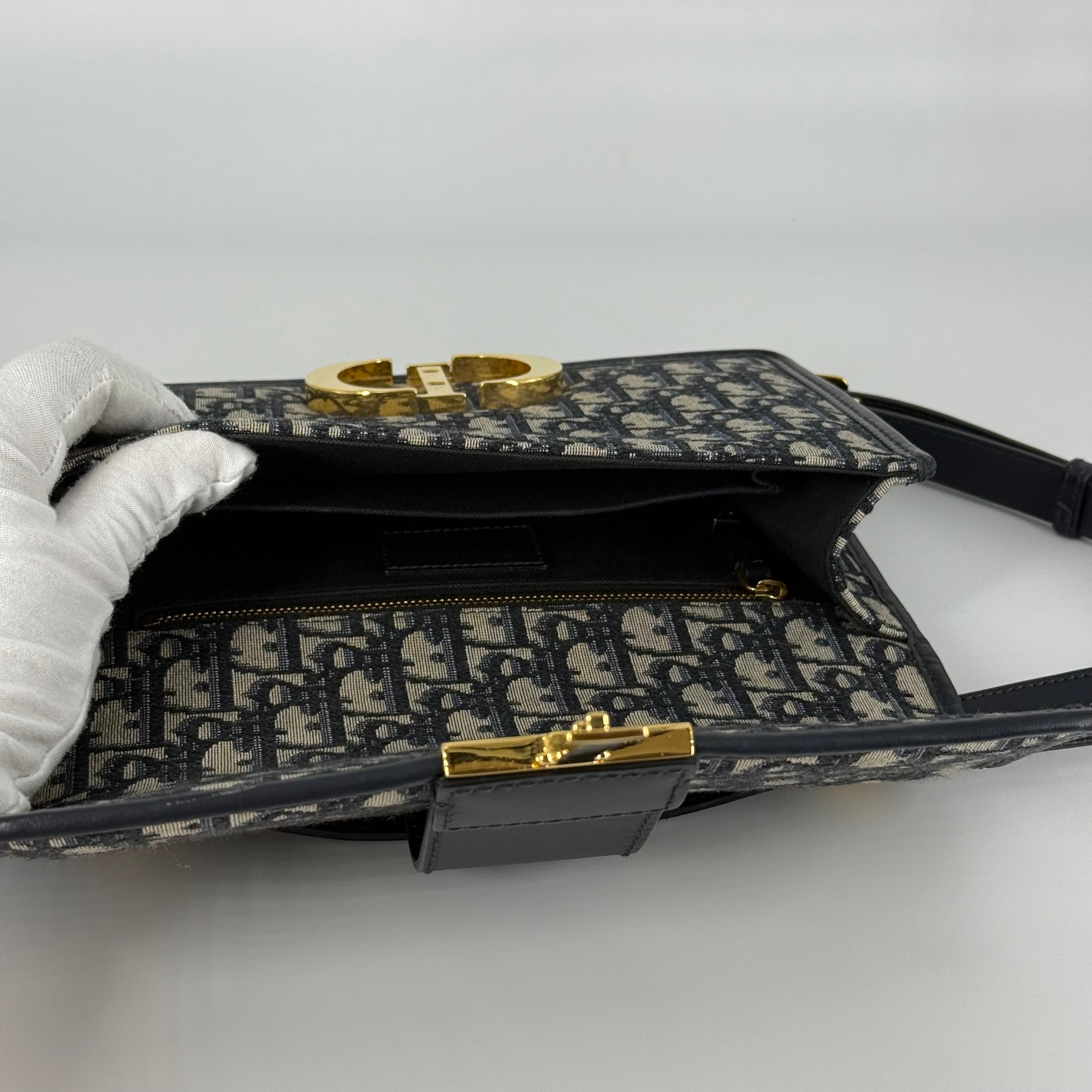 Montaigne 30 Navy Blue