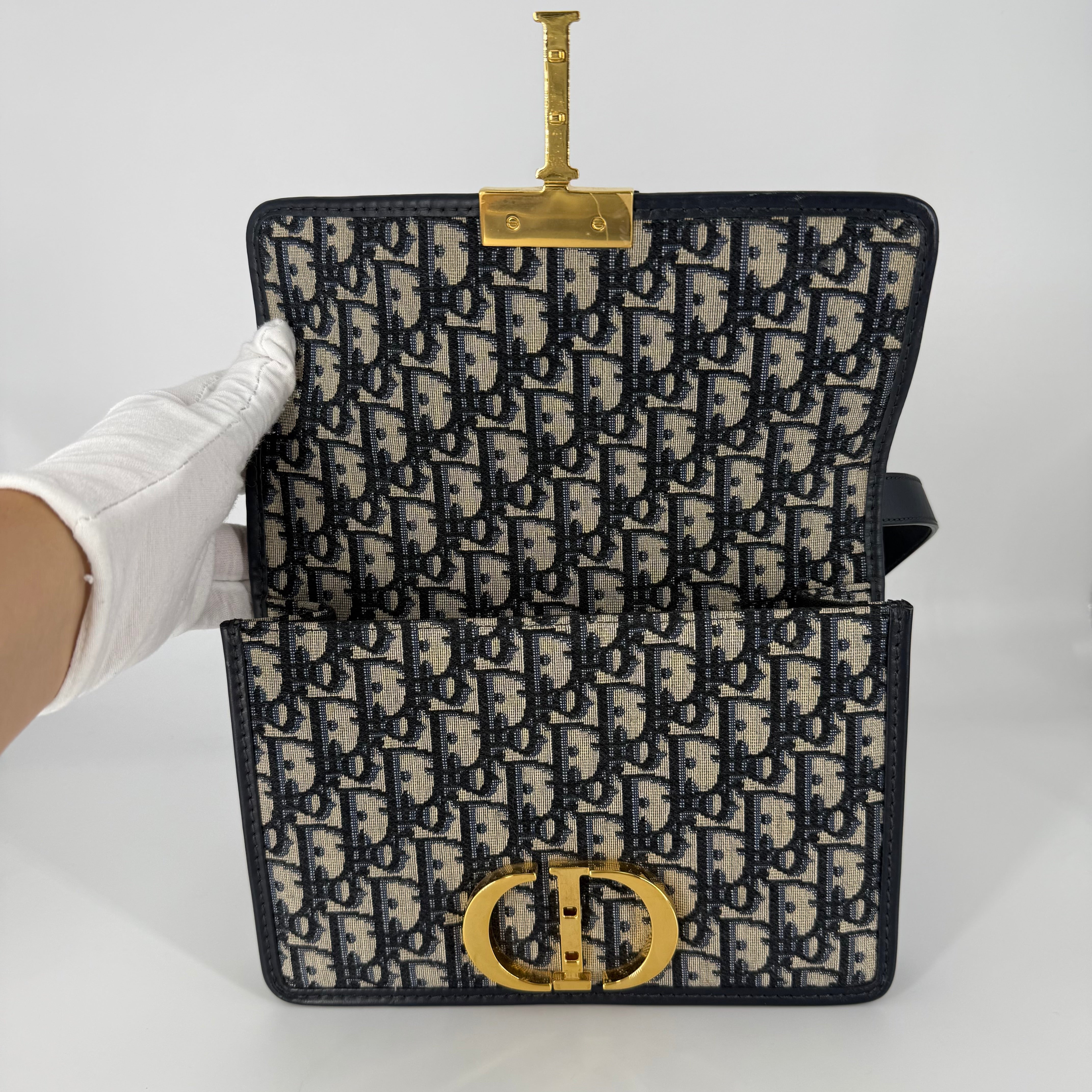 Montaigne 30 Navy Blue