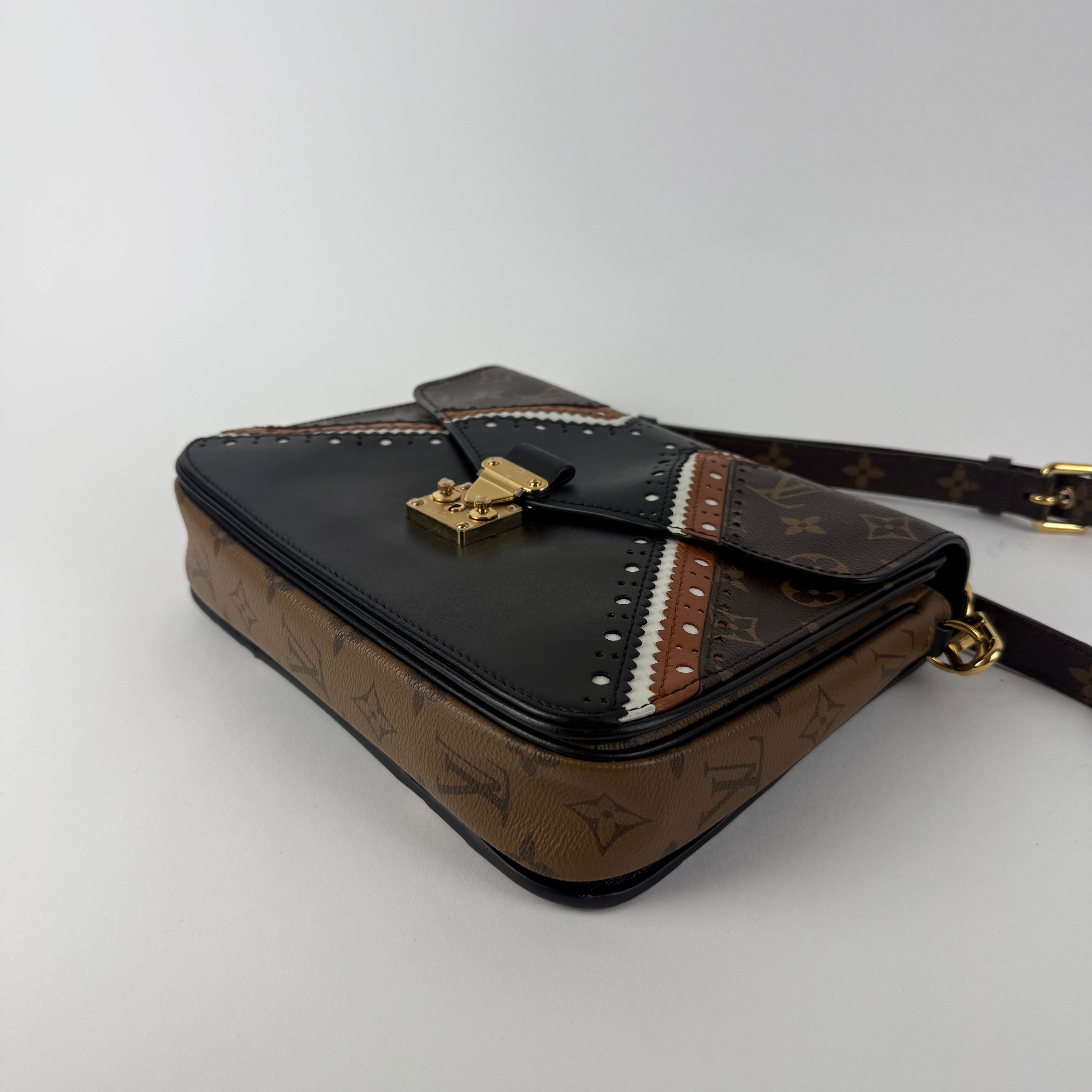 Pochette Métis Limited Edition by Nicolas Ghesquière