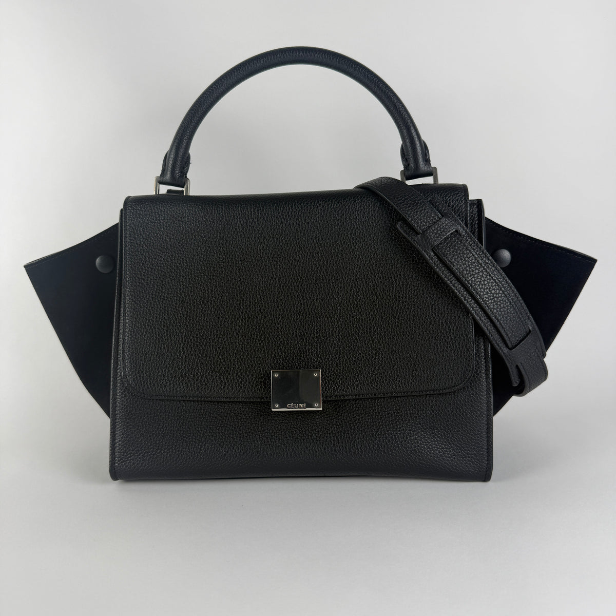 Trapeze Medium — Black Leather & Tweed 1