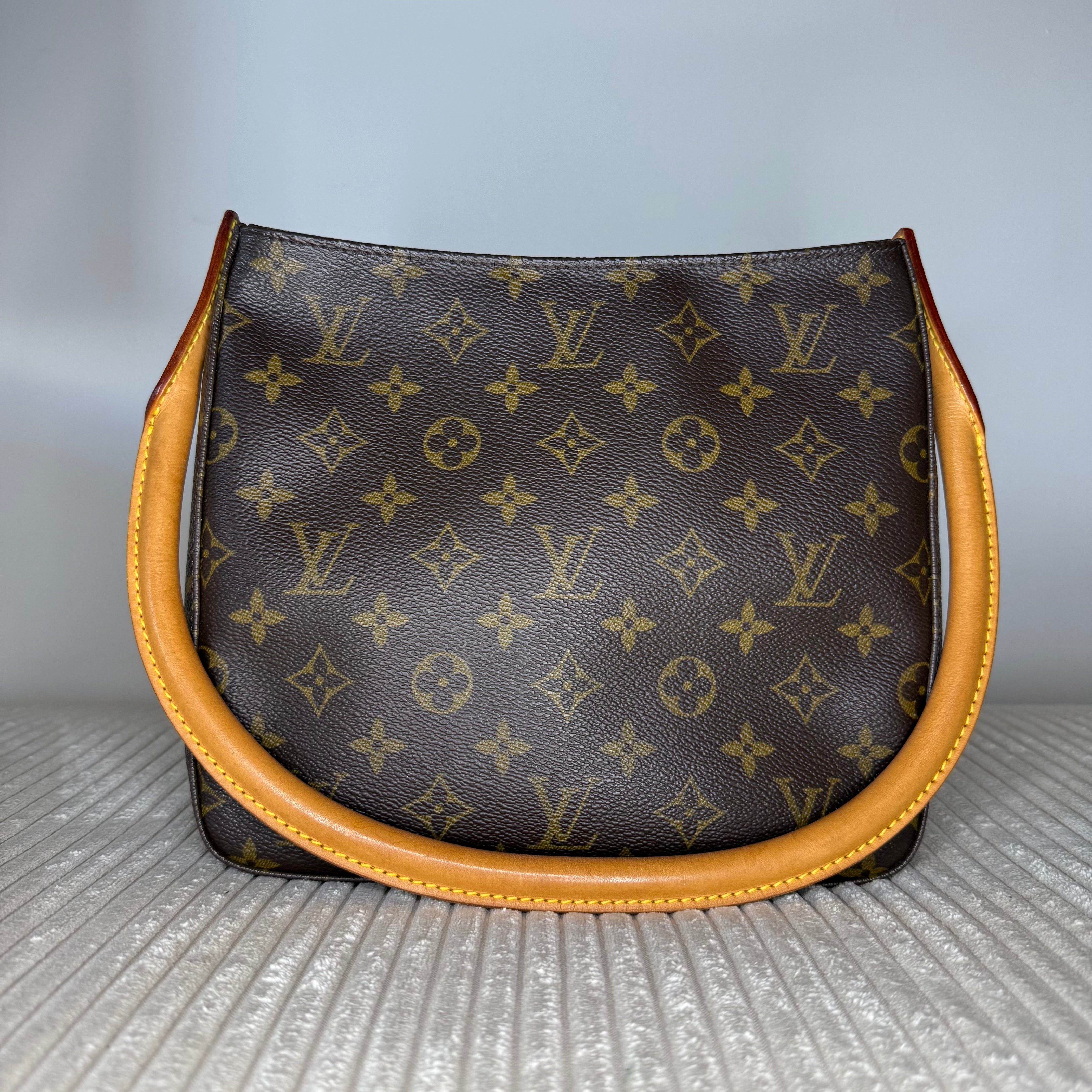 Monogram Looping MM