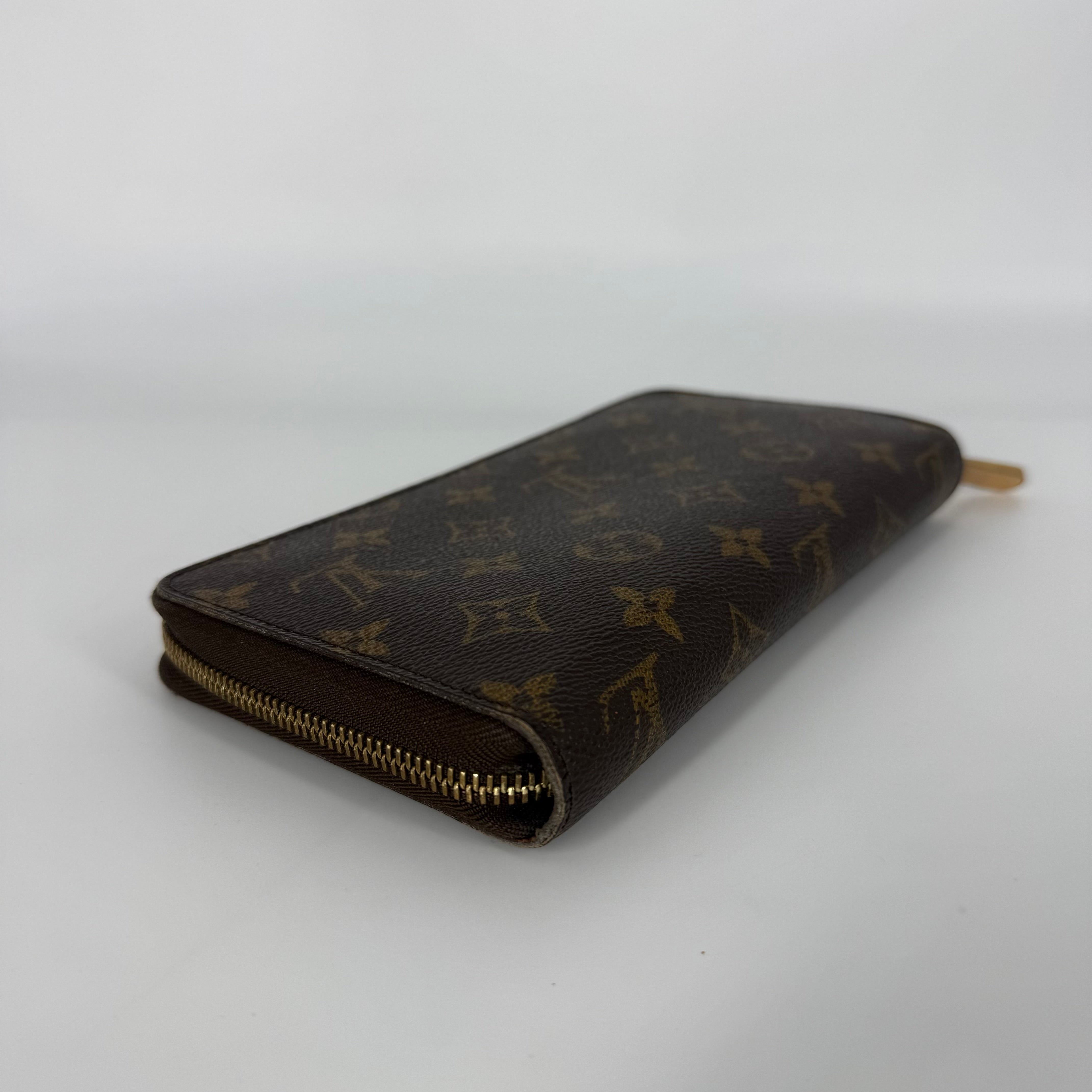 Zippy Wallet Monogram