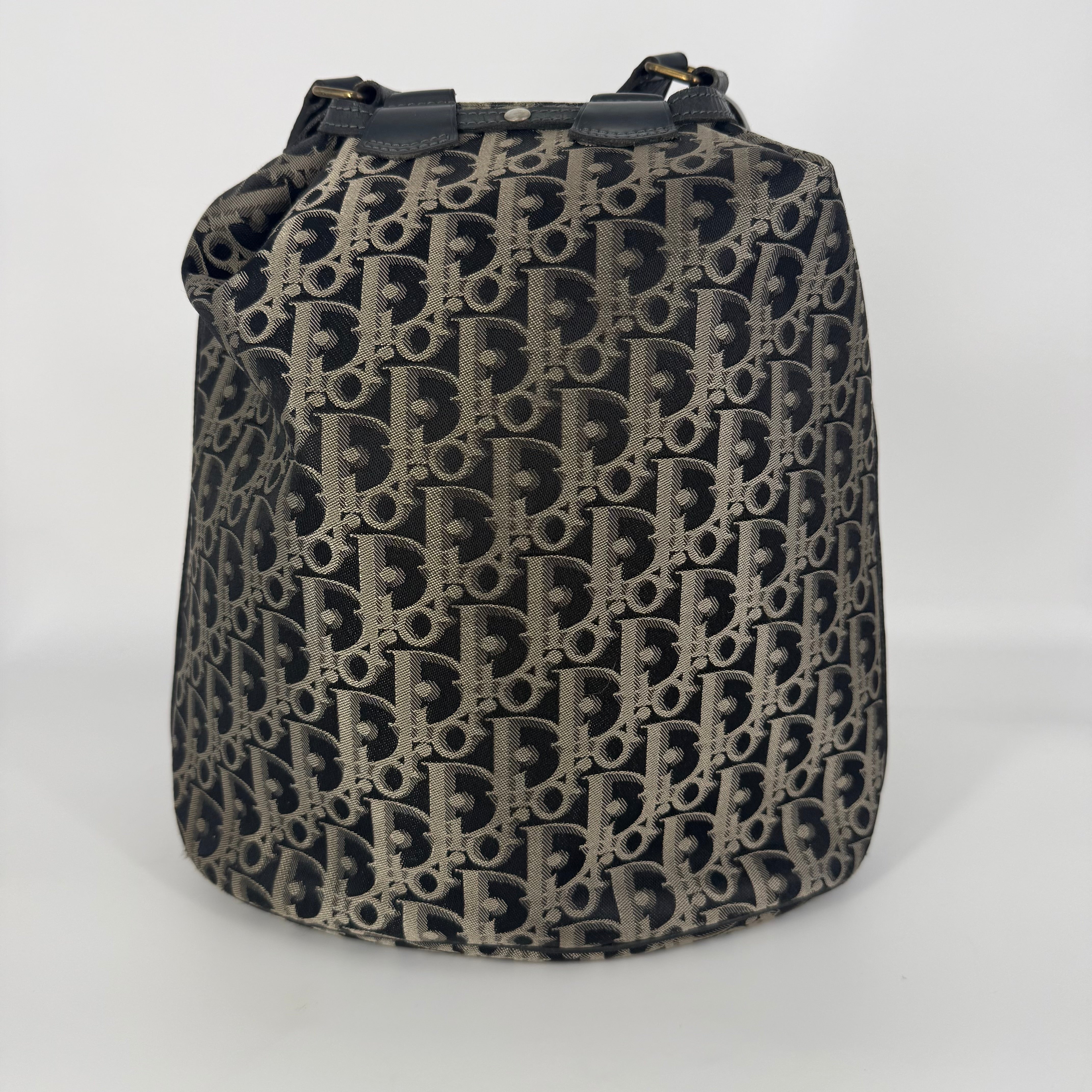 Oblique Drawstring Bucket Bag