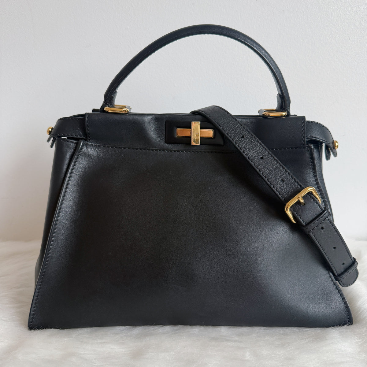 Peekaboo Medium — Black Leather — Gold-Tone Hardware