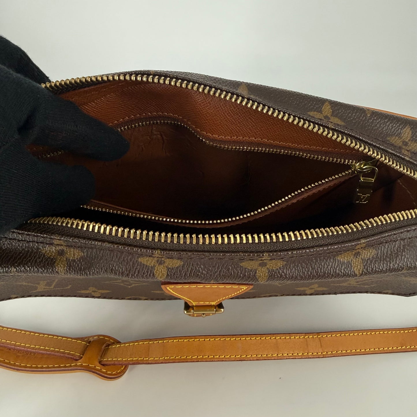 LOUIS VUITTON Jeune Fille MM