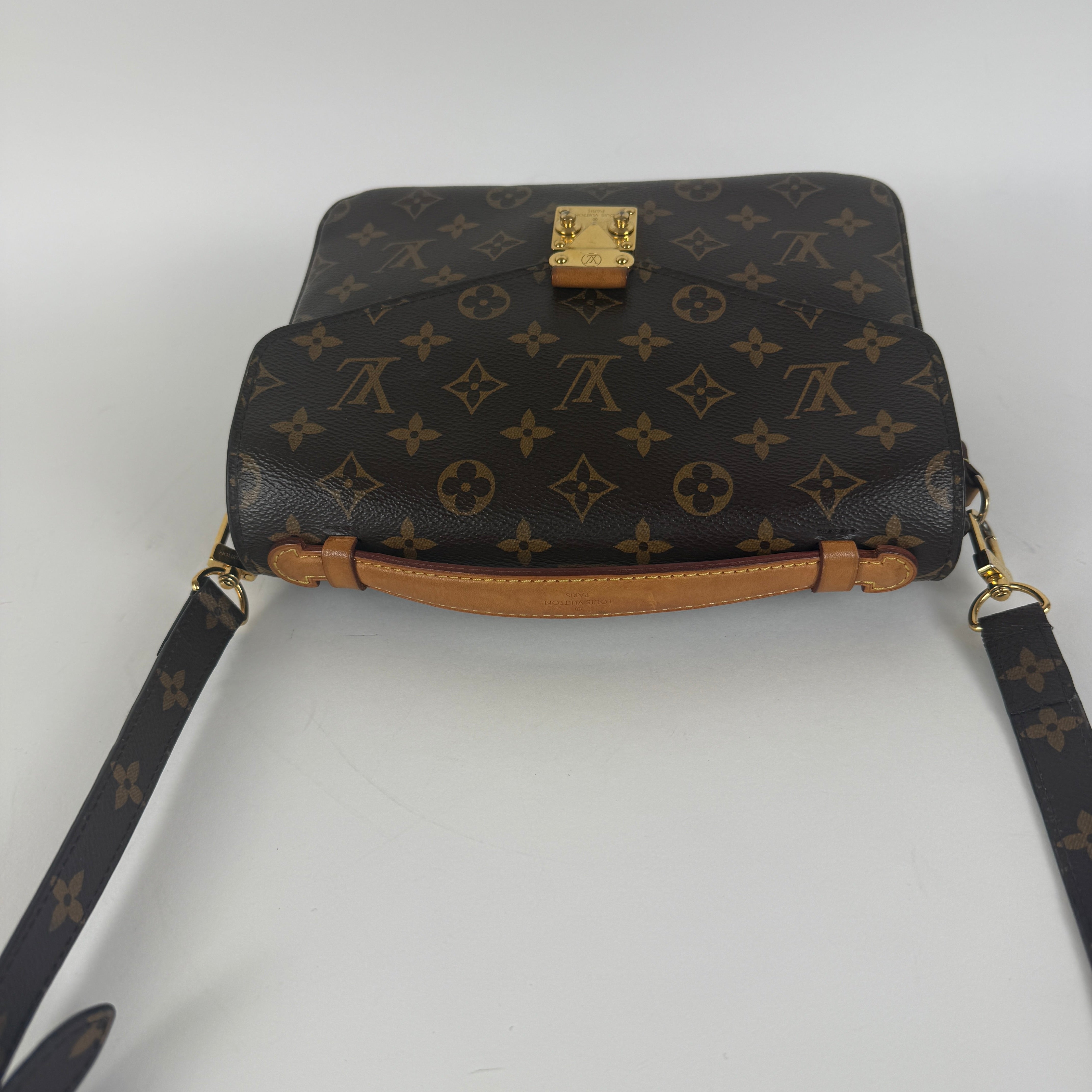 Monogram Pochette Métis