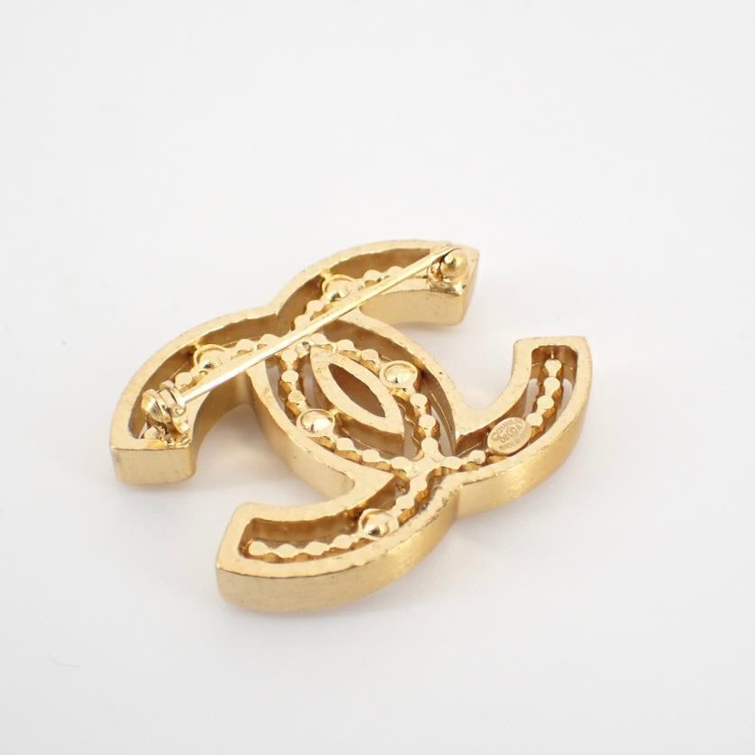 Vintage Brooch with Pearls