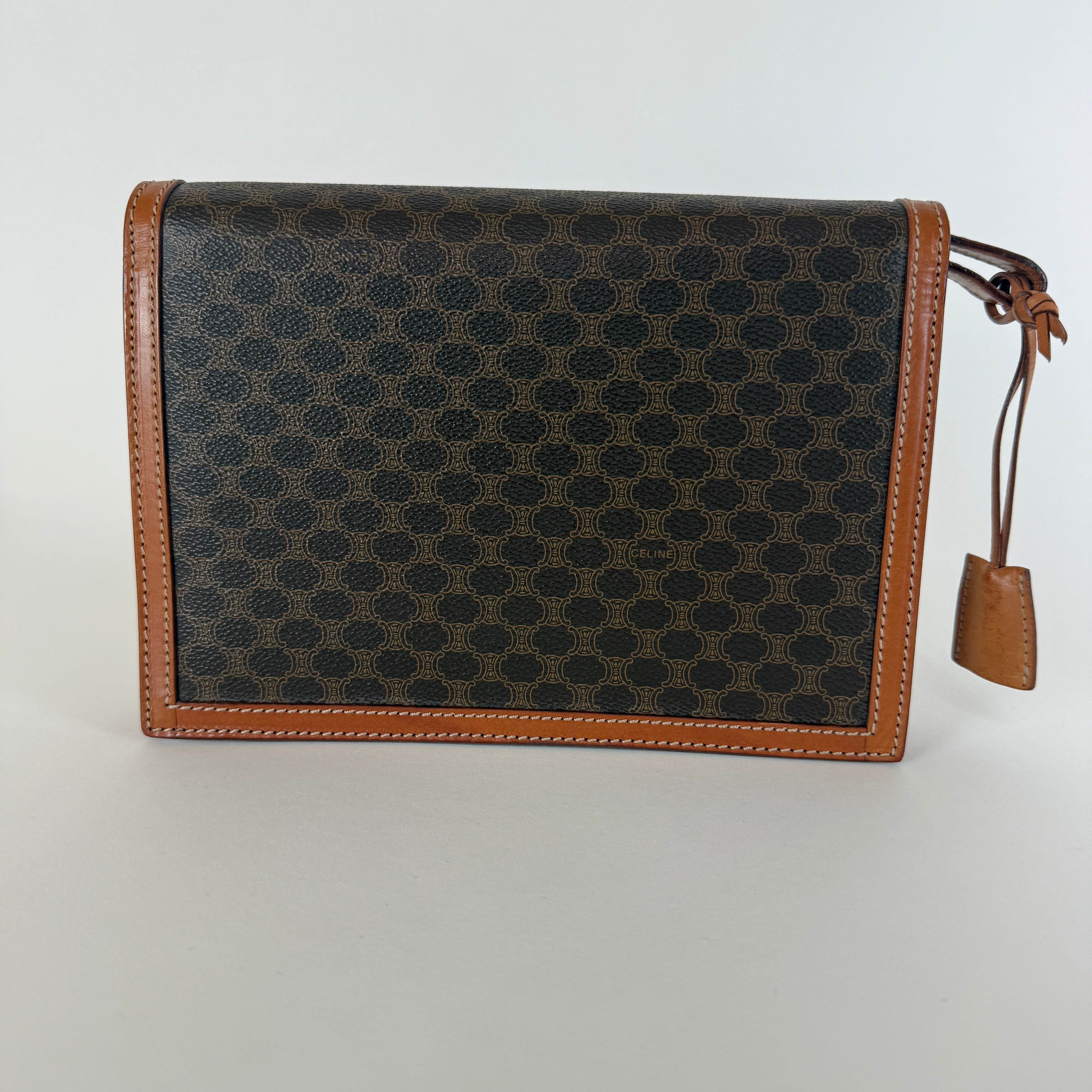 Macadam Clutch — Triomphe Canvas