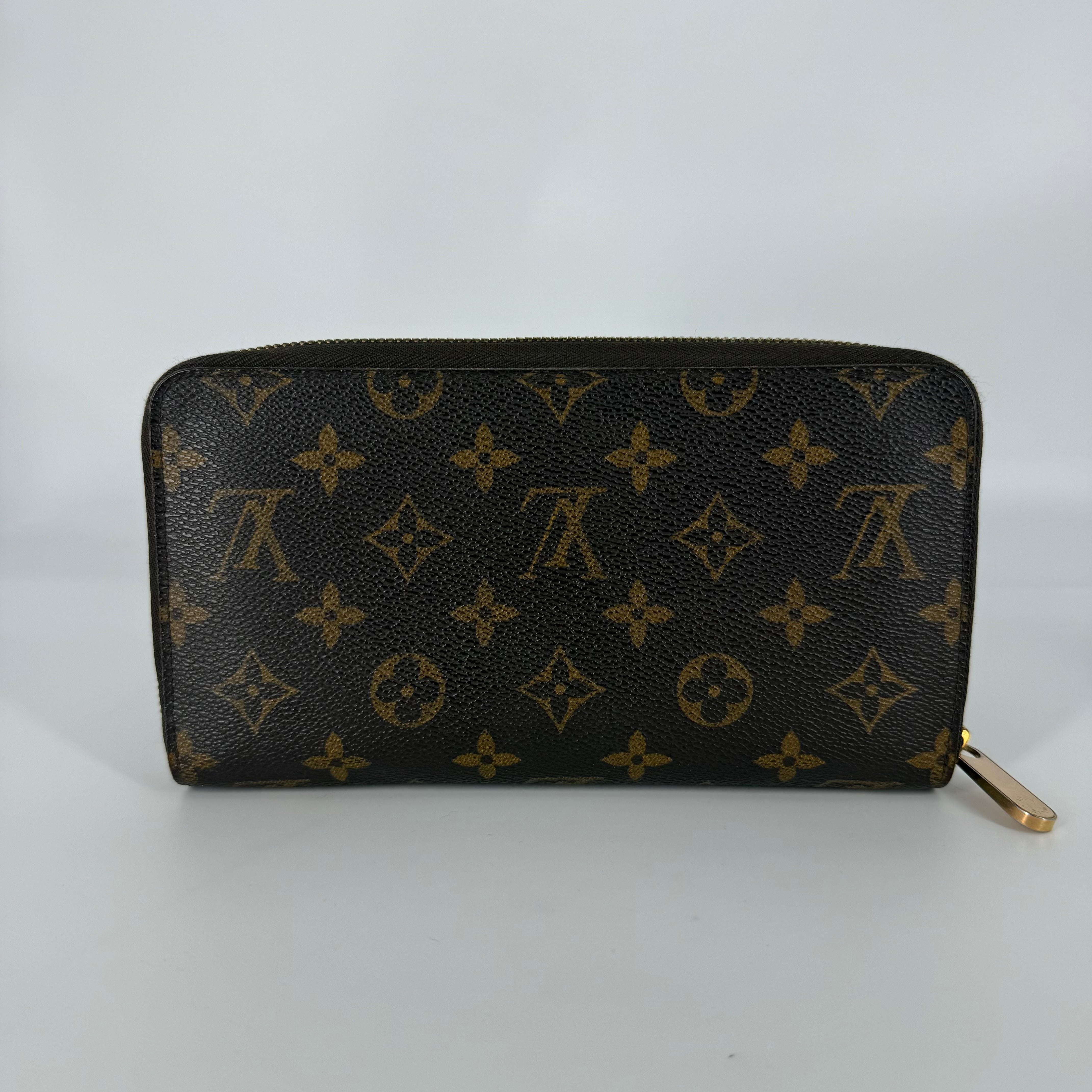 Zippy Wallet Monogram