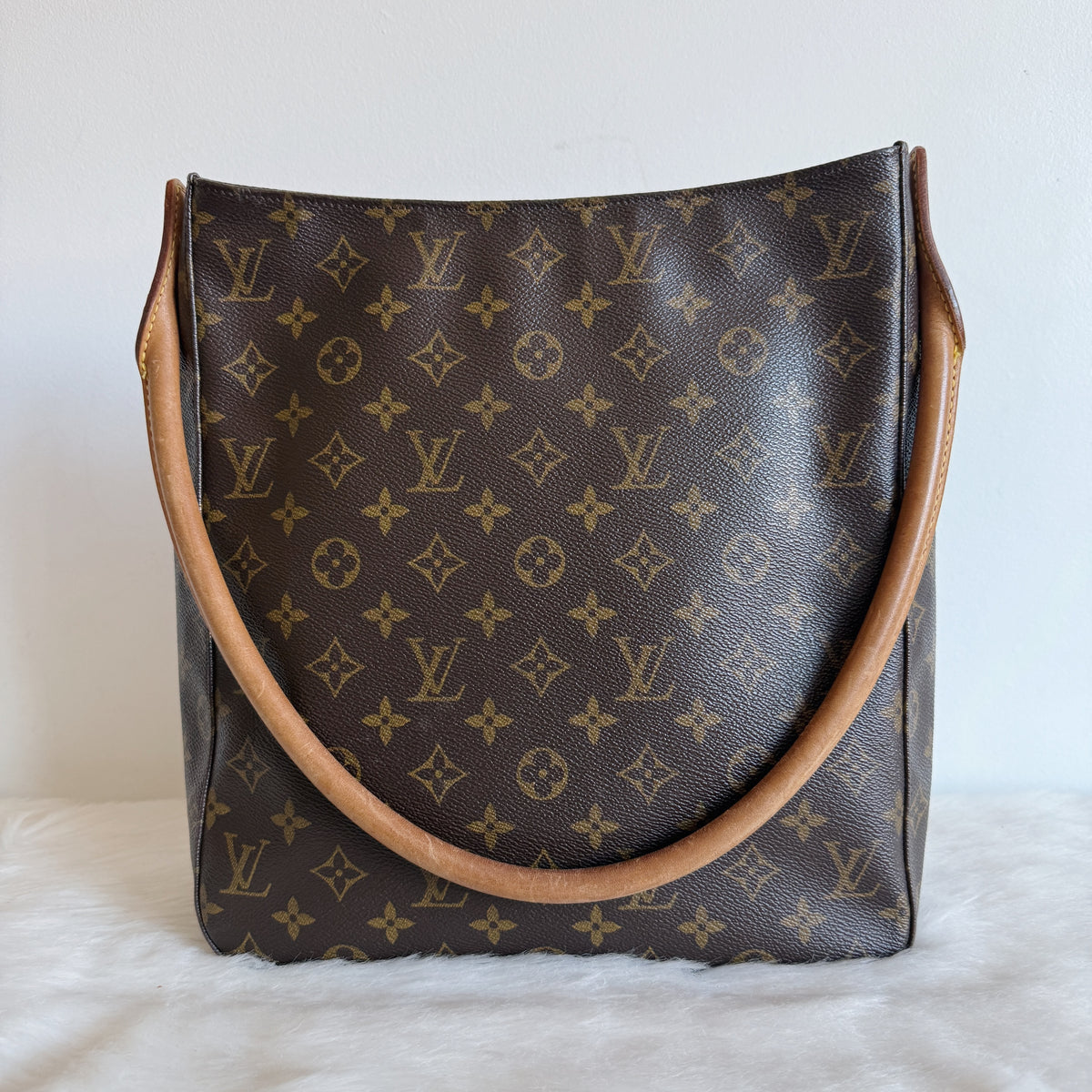 Looping GM — Monogram Canvas