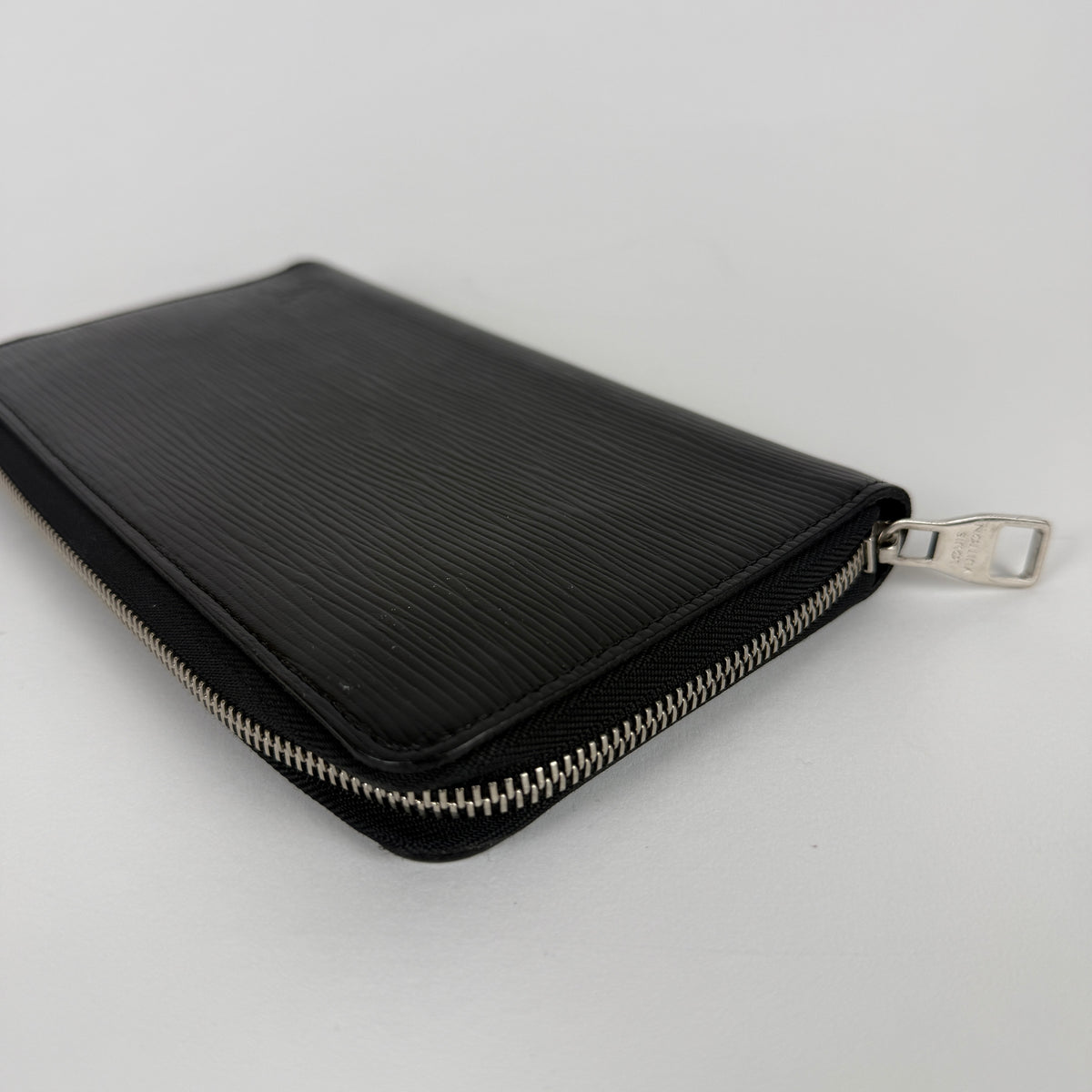 Zippy Organizer Wallet — Black Epi Leather — Silver Hardware