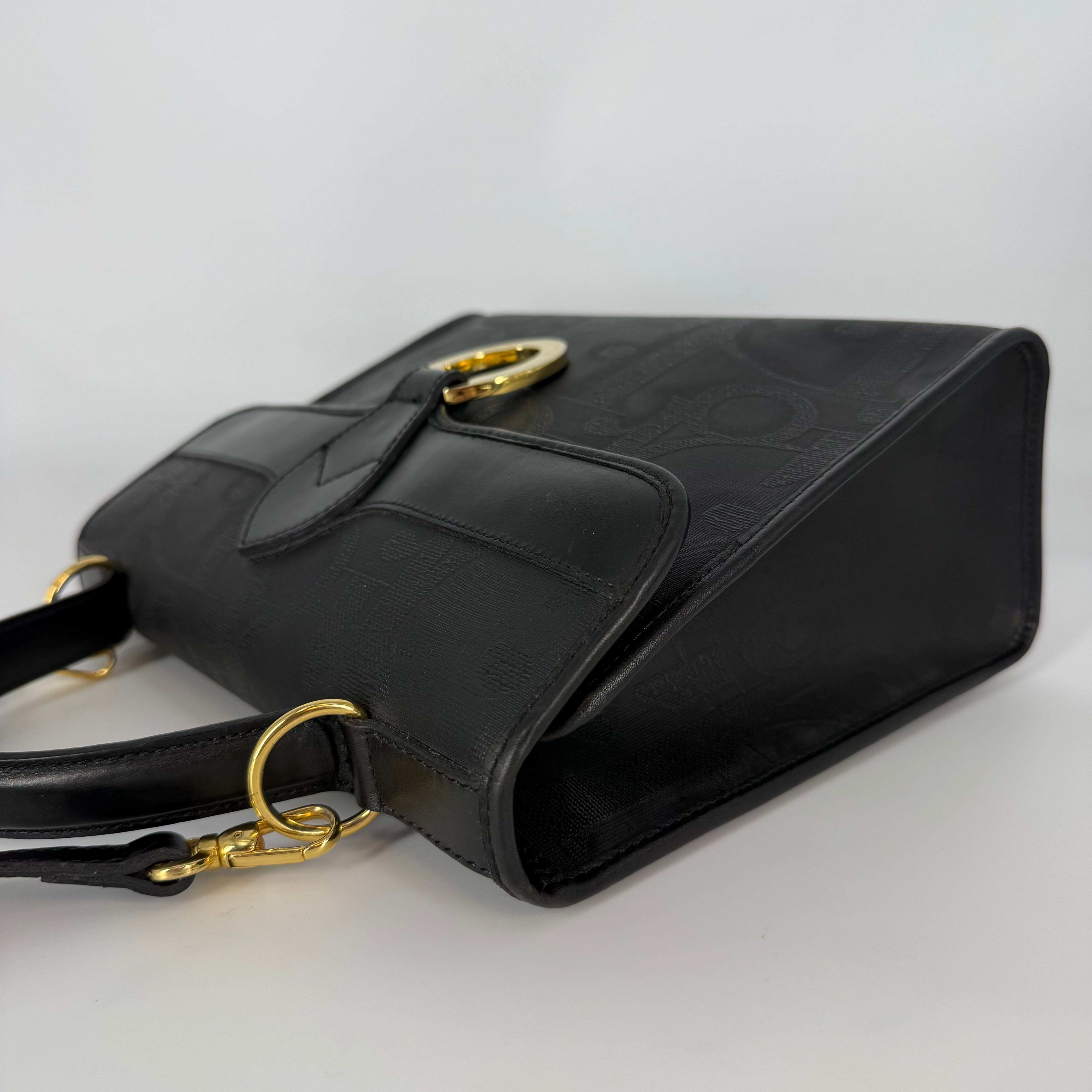 Black Oblique Trotter Shoulder Bag