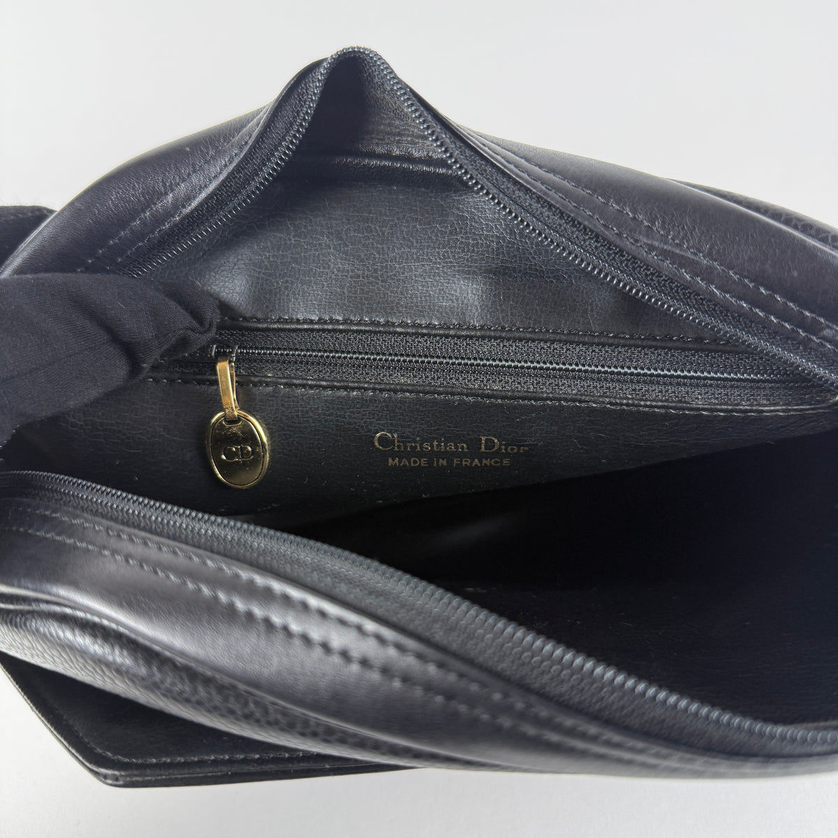 Vintage — Black Grained Leather — Gold-Tone Hardware