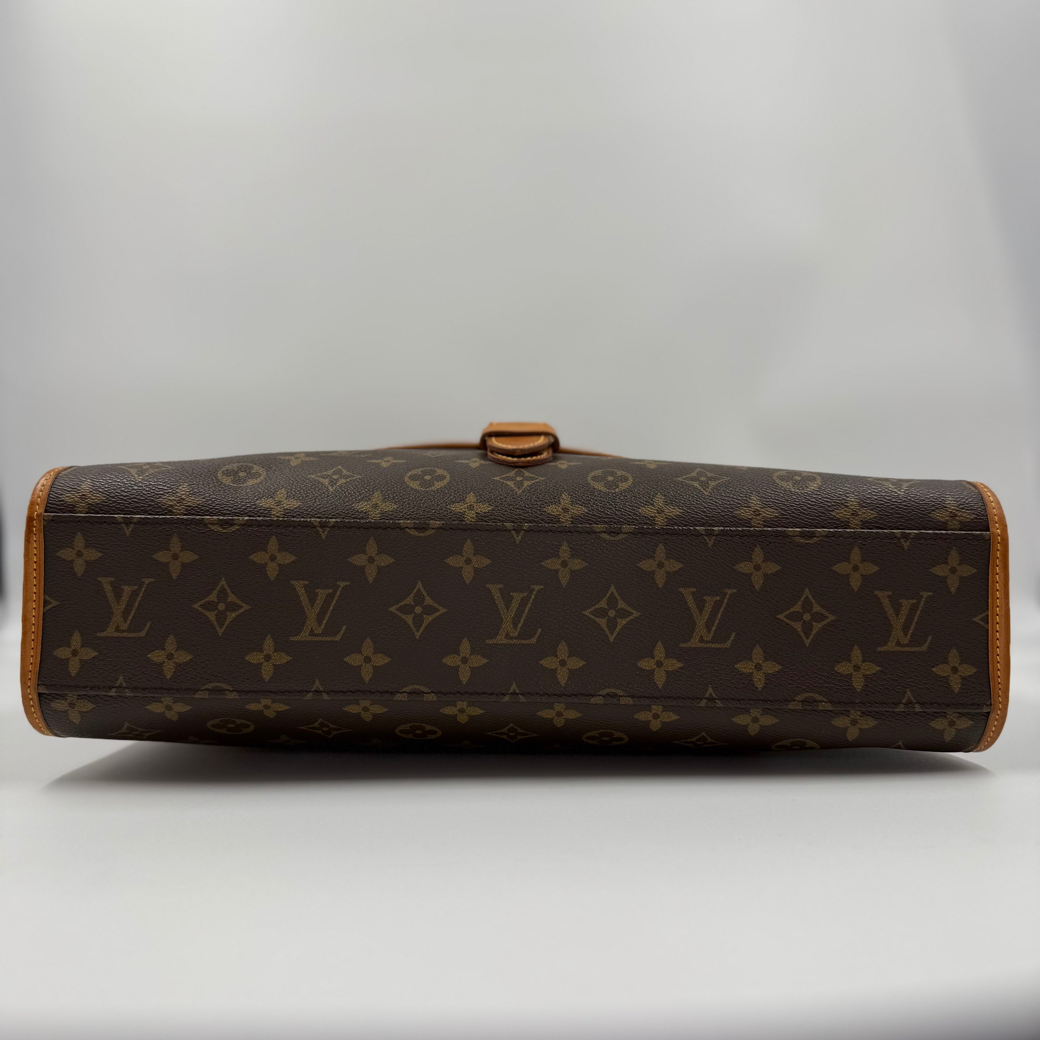 Monogram Beverly