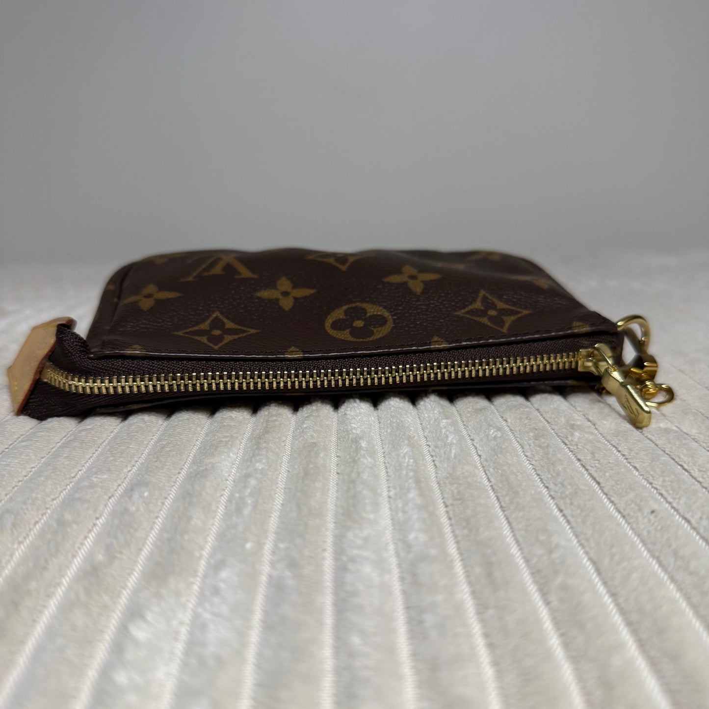 Louis Vuitton - Mini Pochette Accessoires