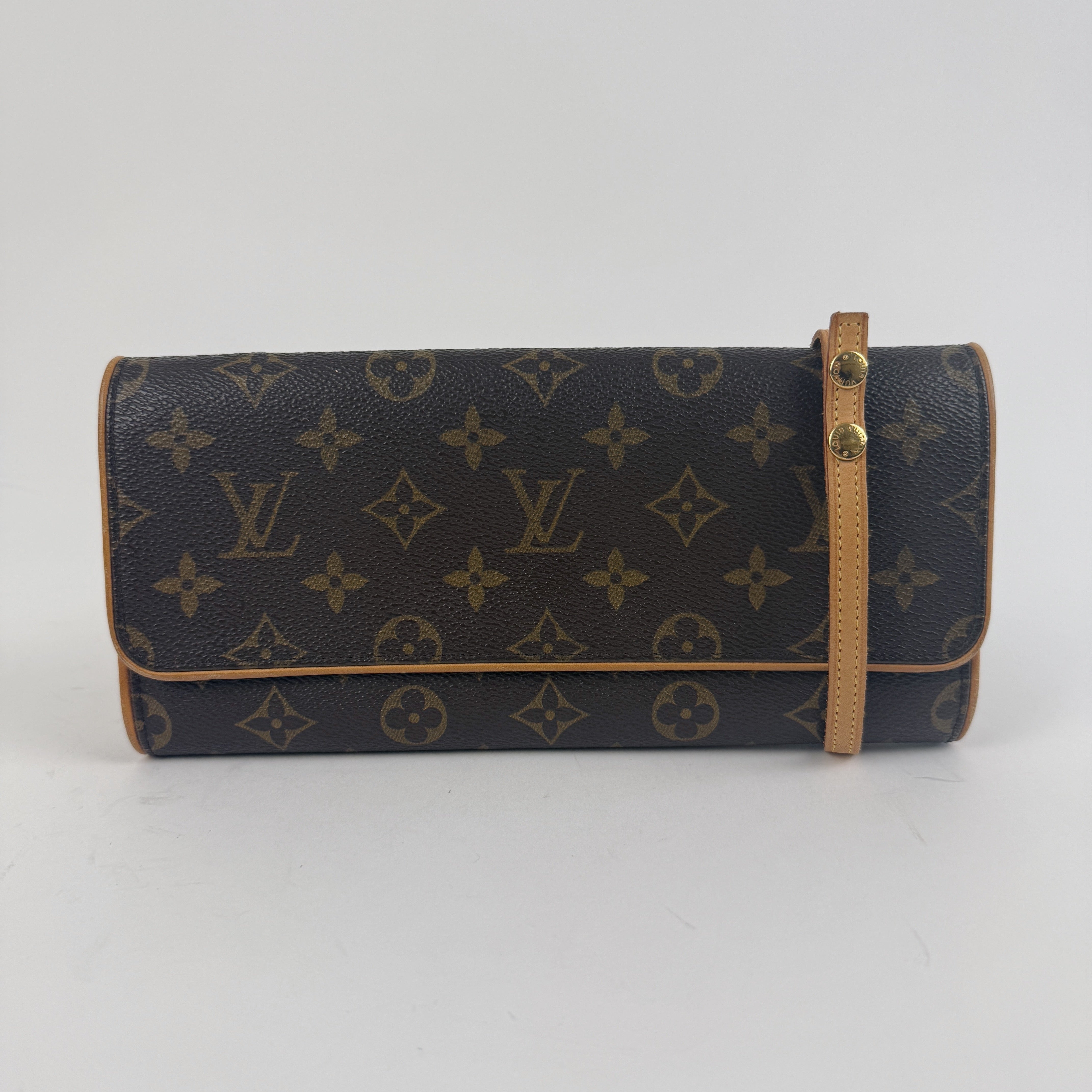 Twin GM Crossbody
