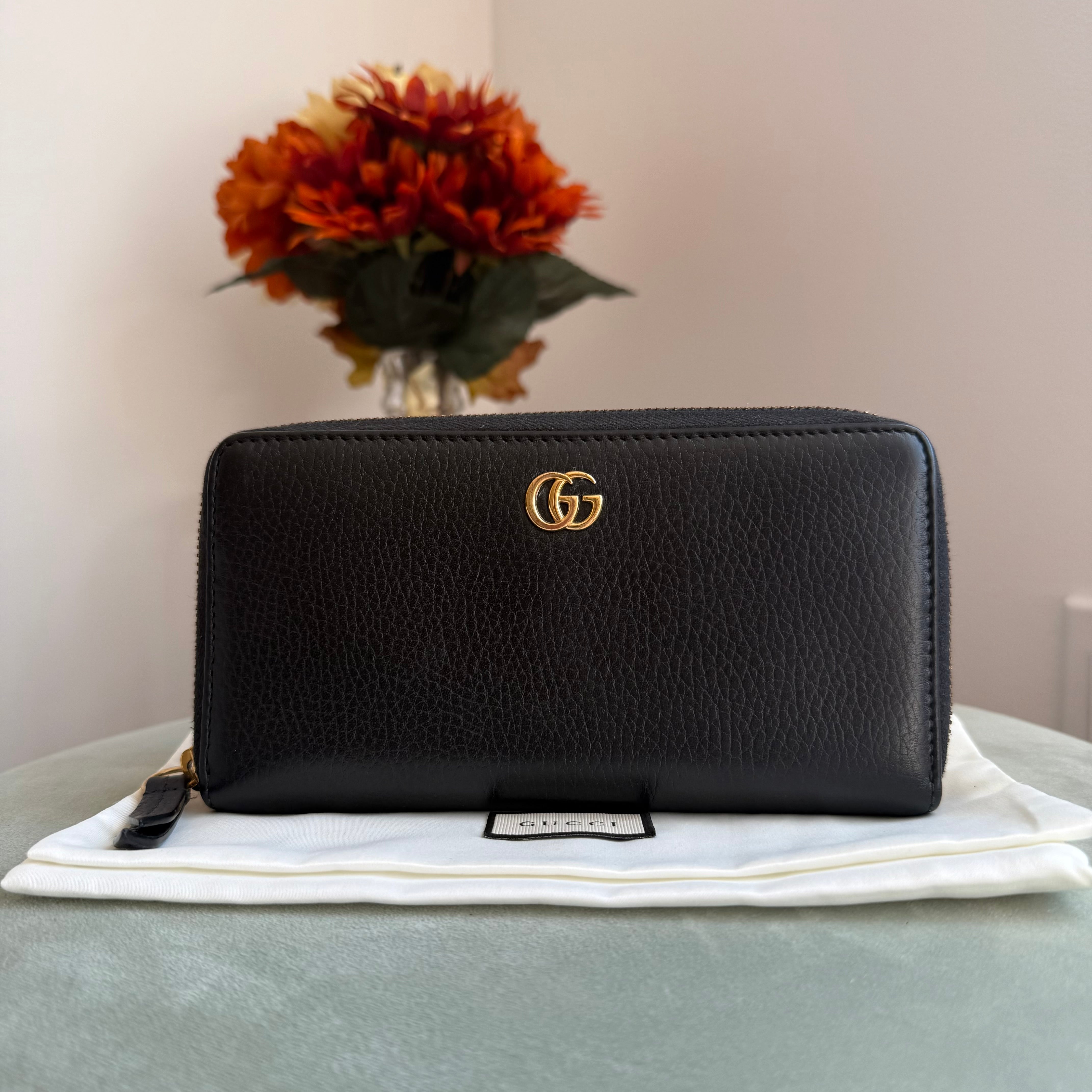 GG Marmont Round Zipper Long Wallet