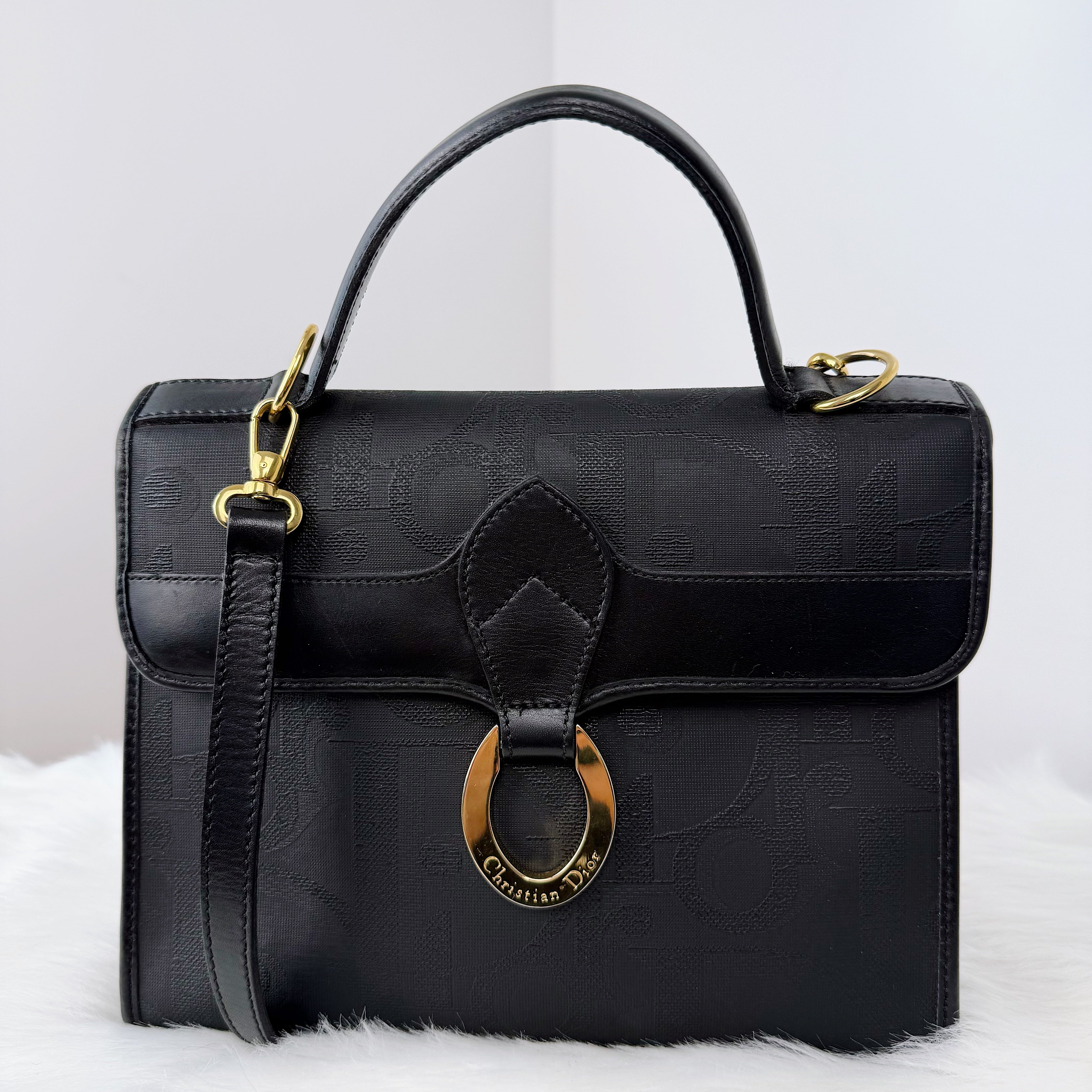 Black Oblique Trotter Shoulder Bag
