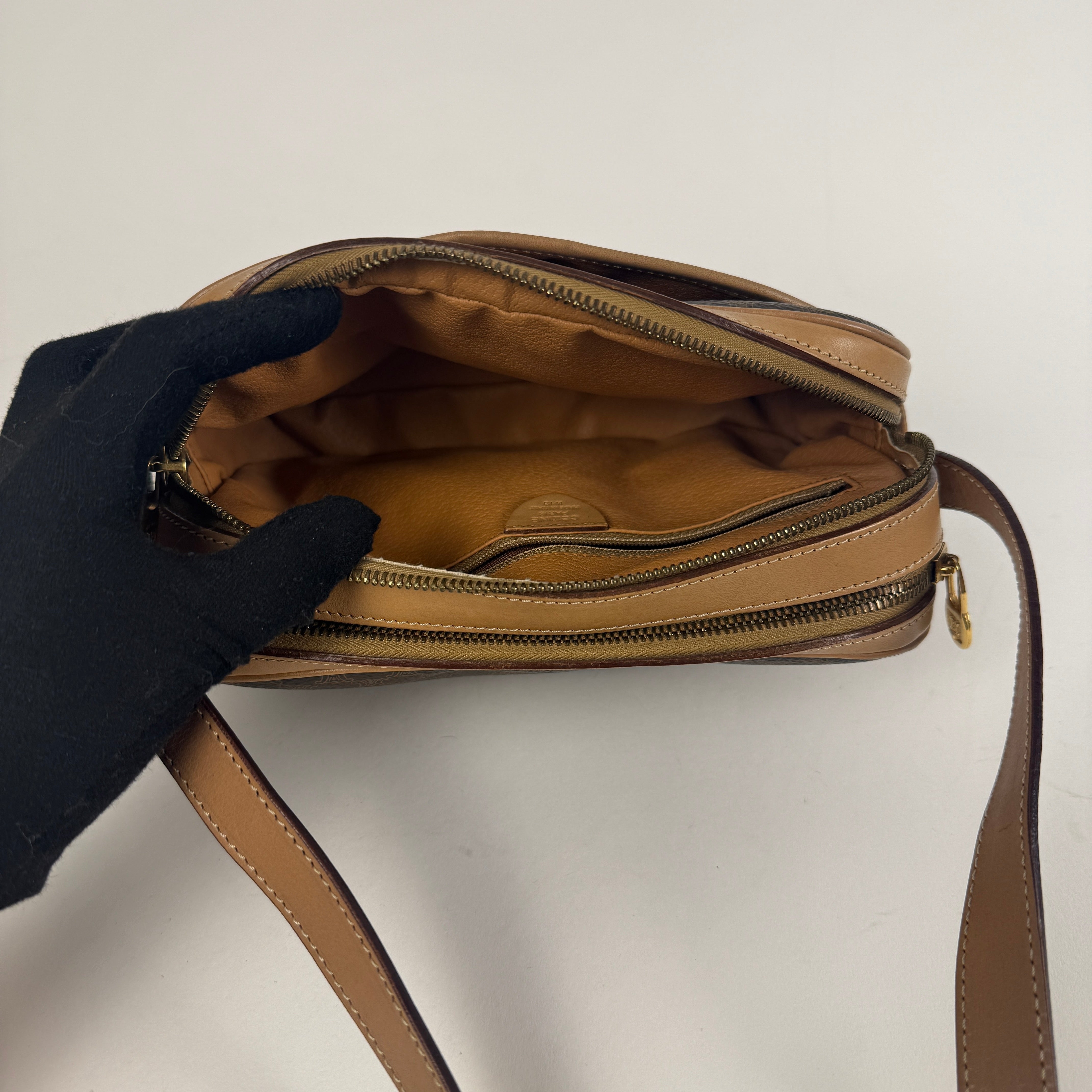 CROSSBODY MACADAM
