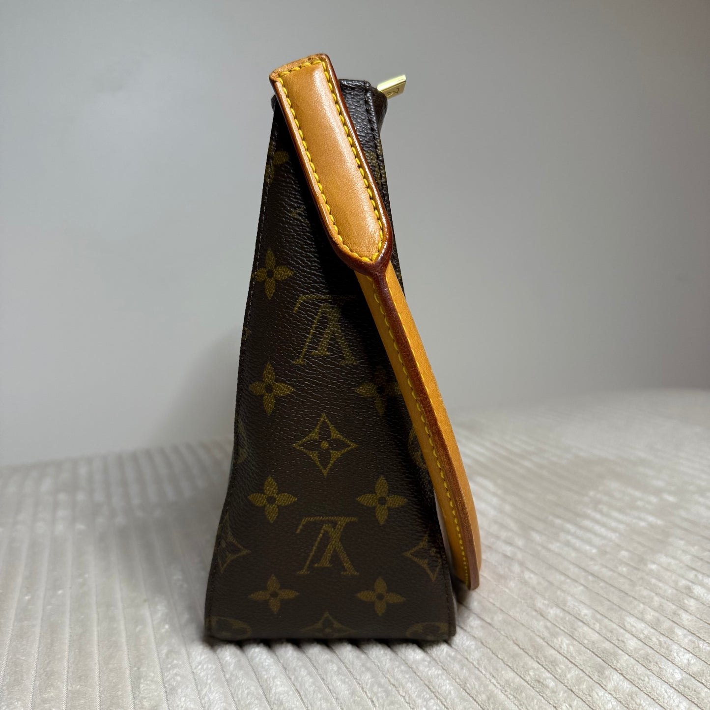 Louis Vuitton - Monogram Looping MM