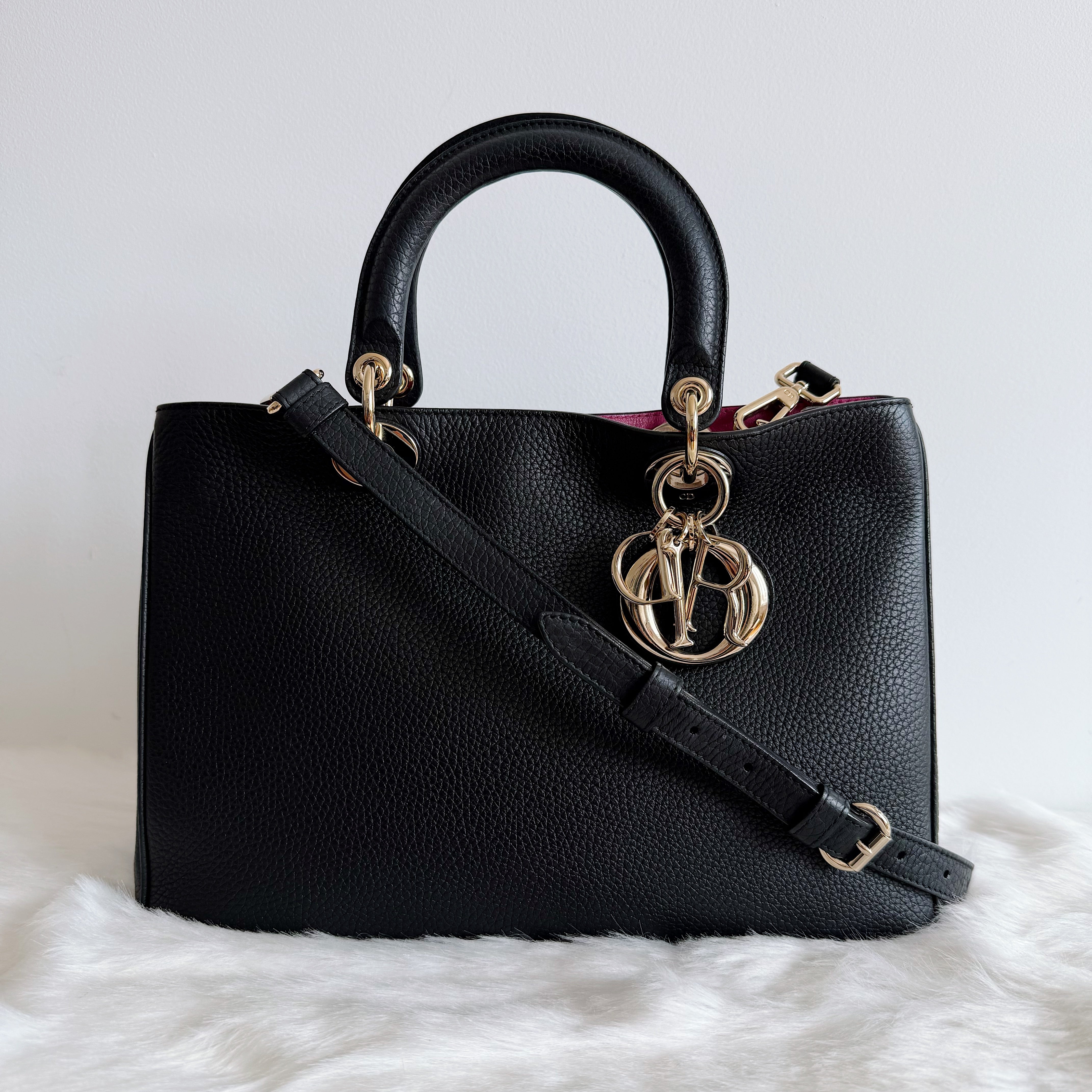 Diorissimo – Black Leather