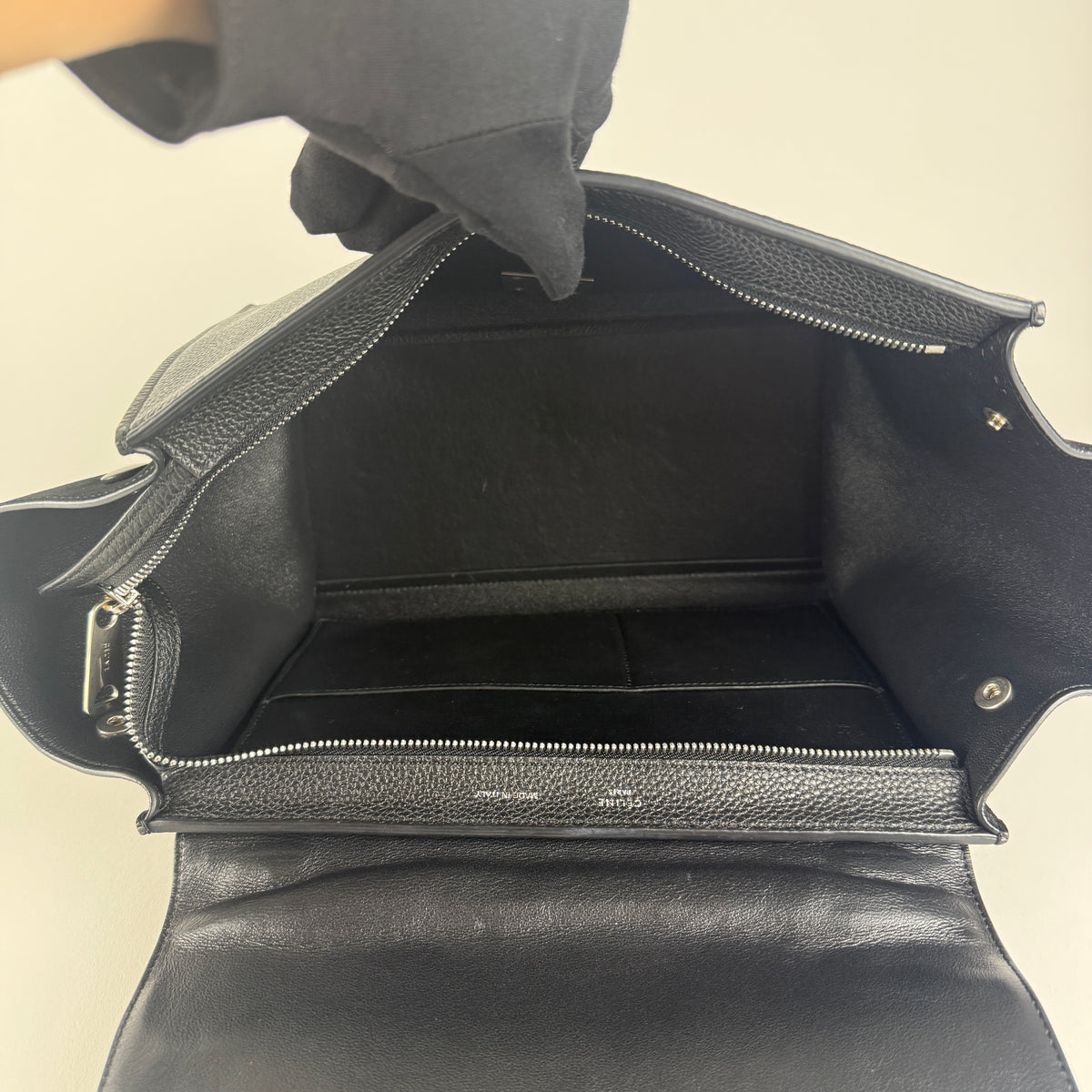 Trapeze Medium — Black Leather & Tweed 1