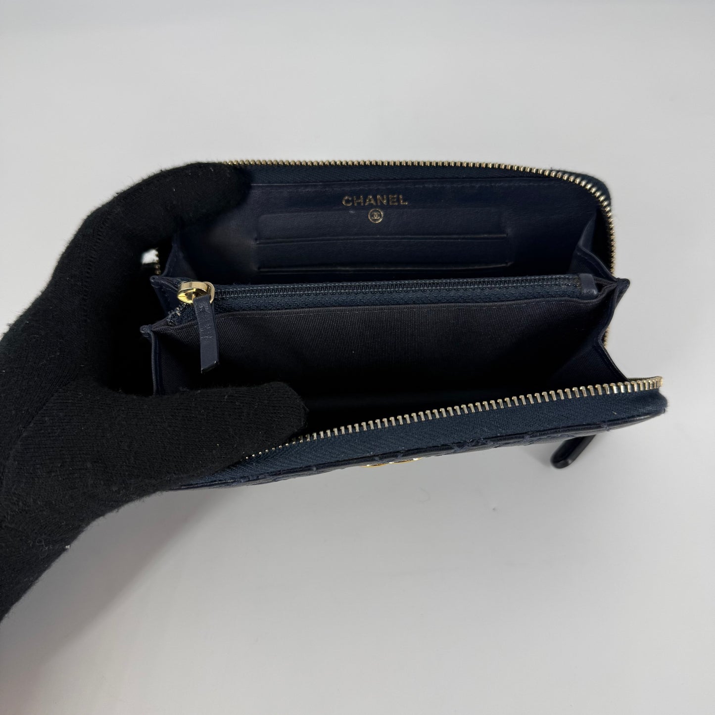 CHANEL Camellia Wallet – Navy Blue