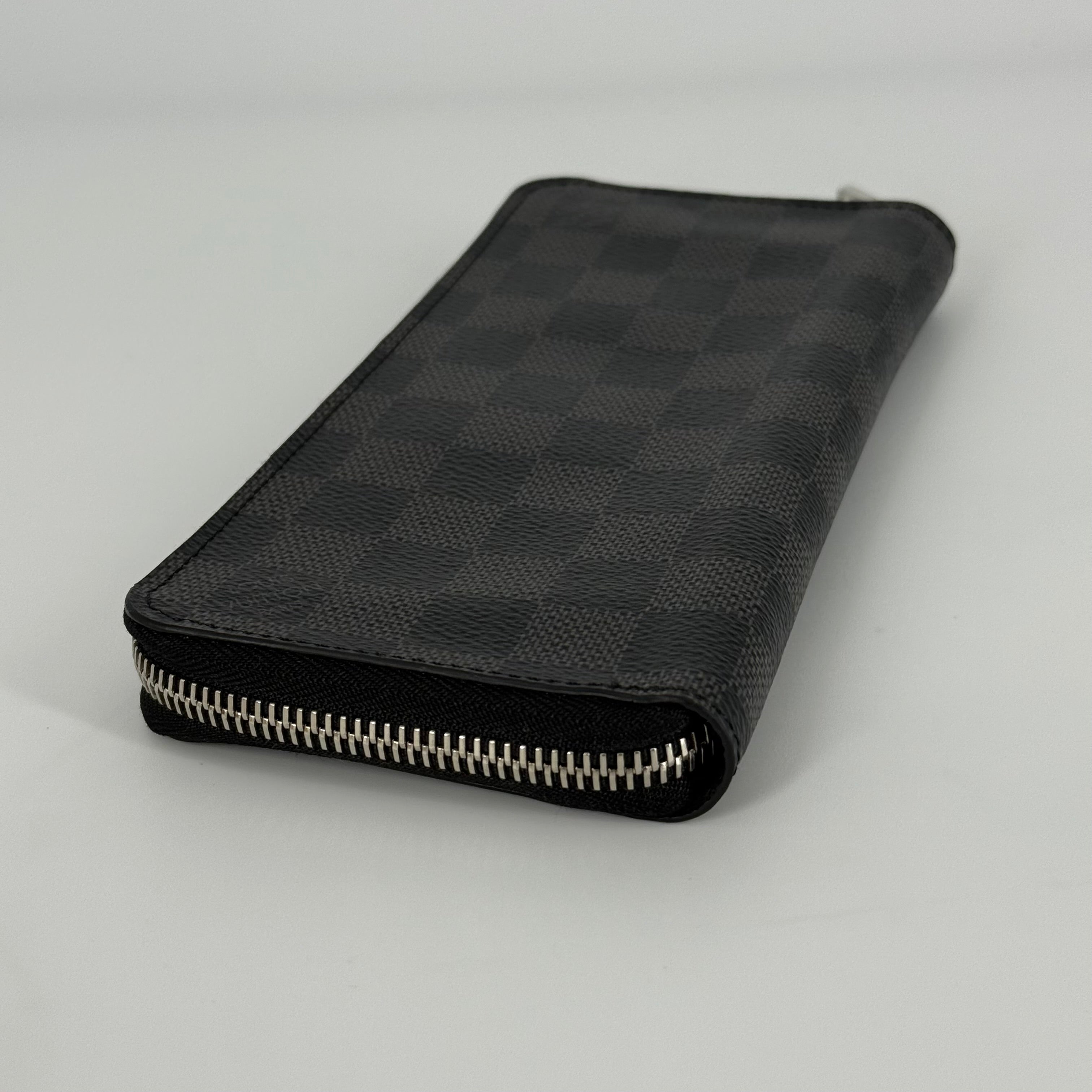 Zippy Vertical Wallet