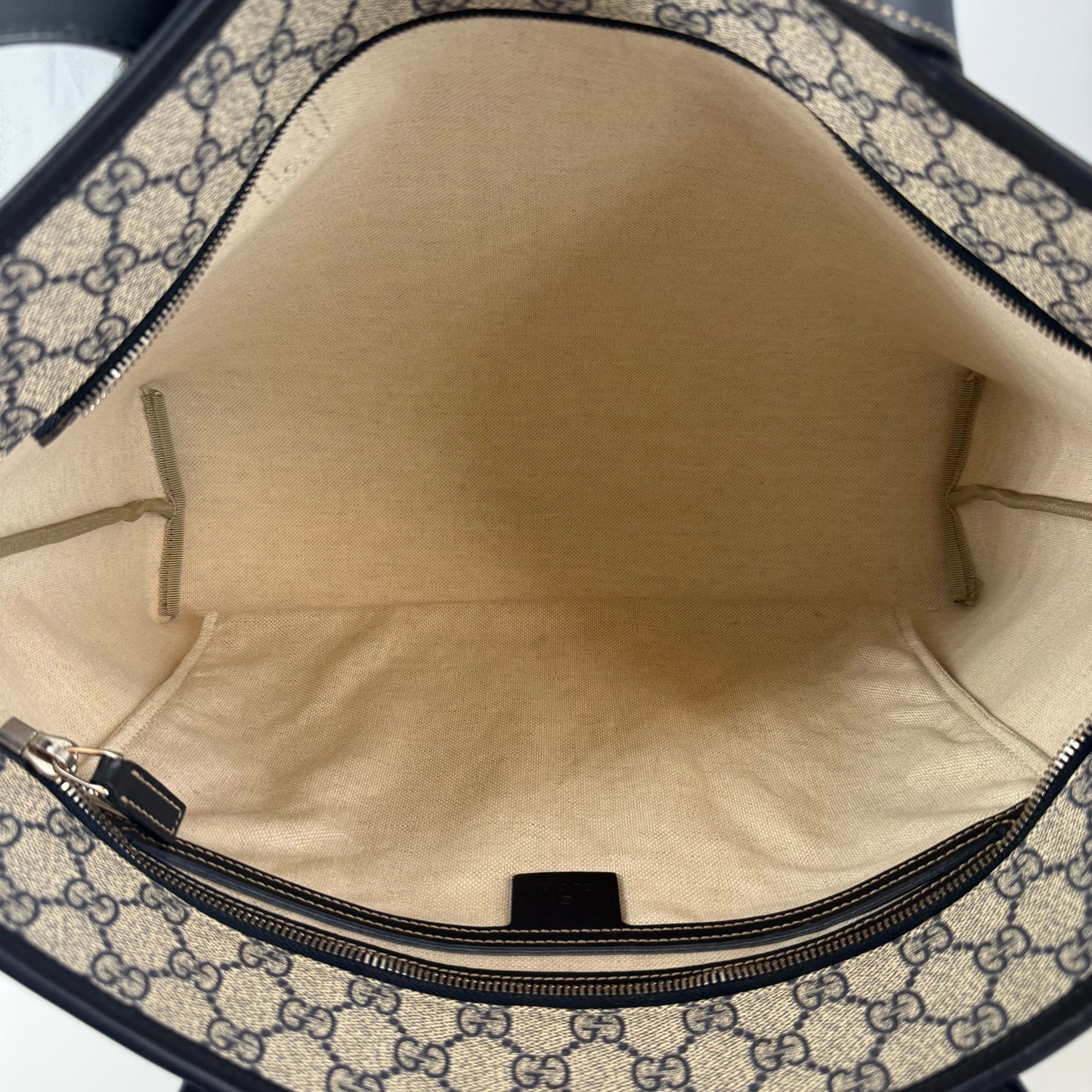 Gucci GG Supreme Tote Bag