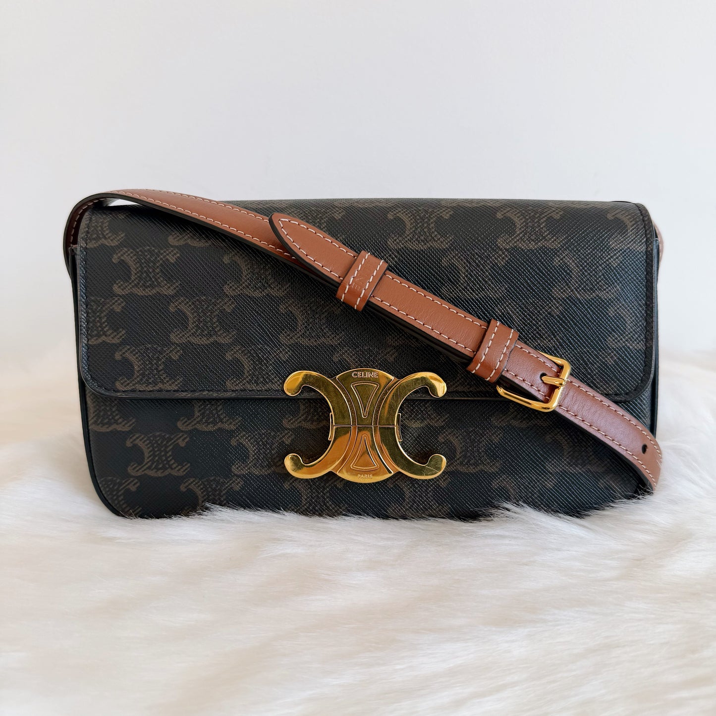 CÉLINE Claude Triomphe Shoulder Bag