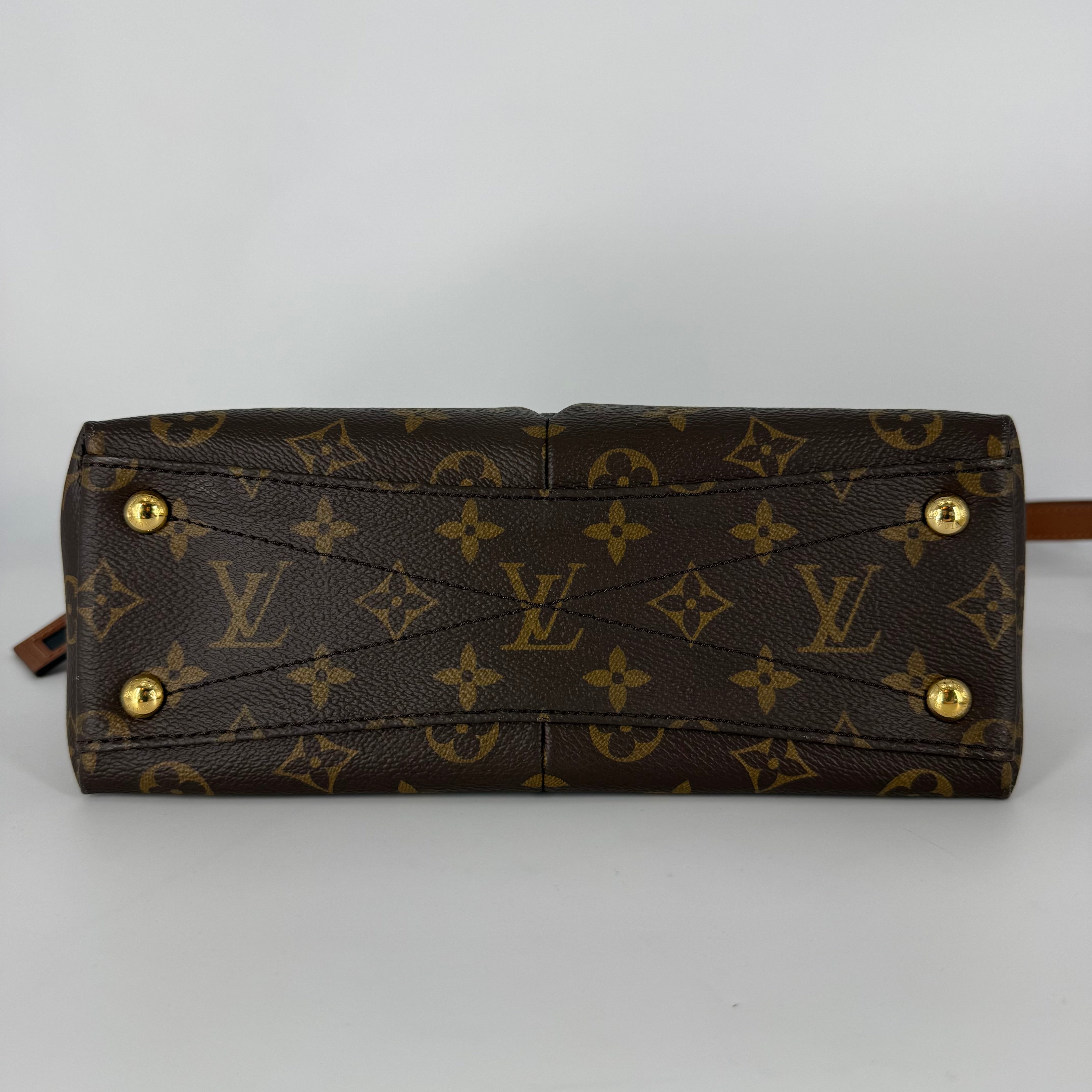 V Tote BB