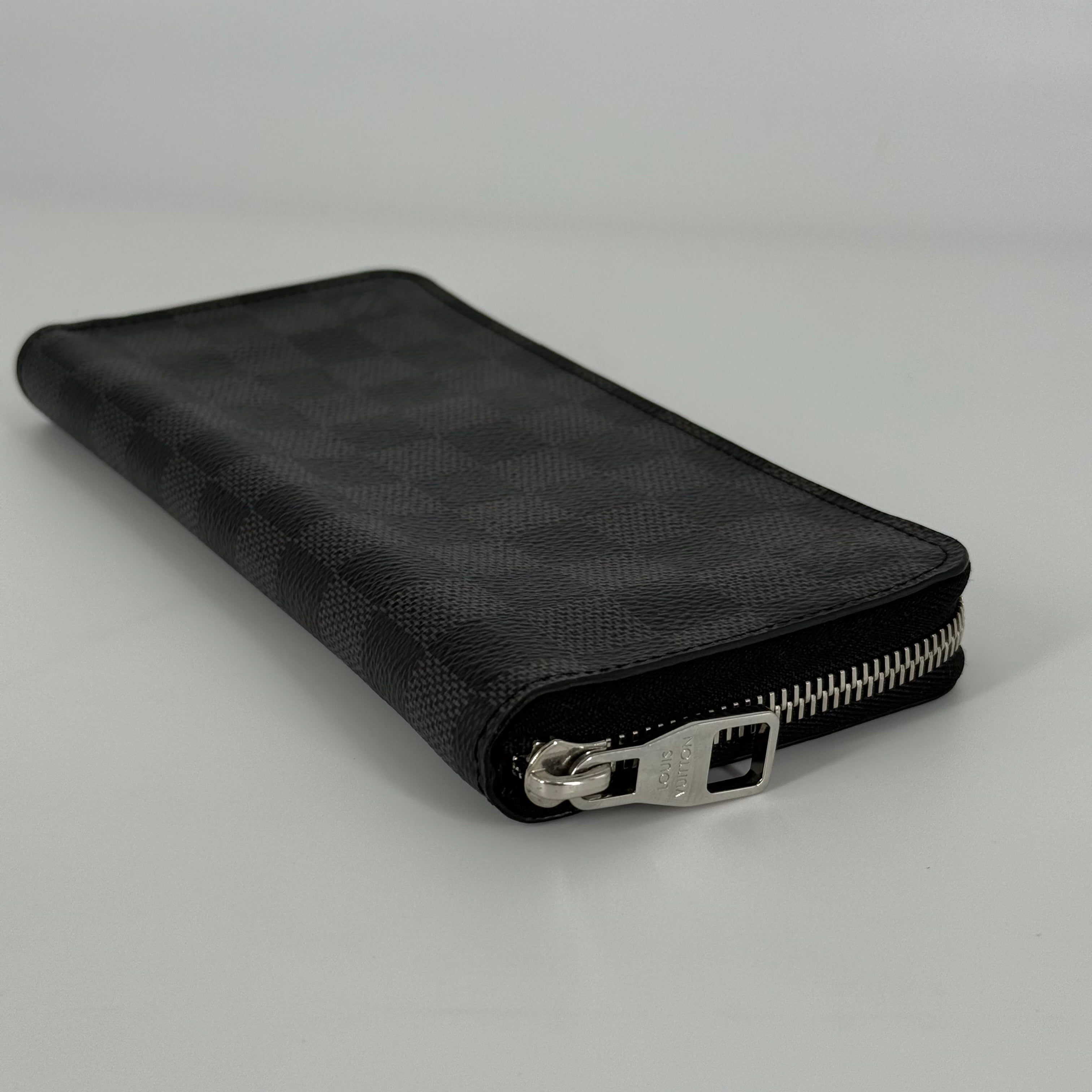 Zippy Vertical Wallet