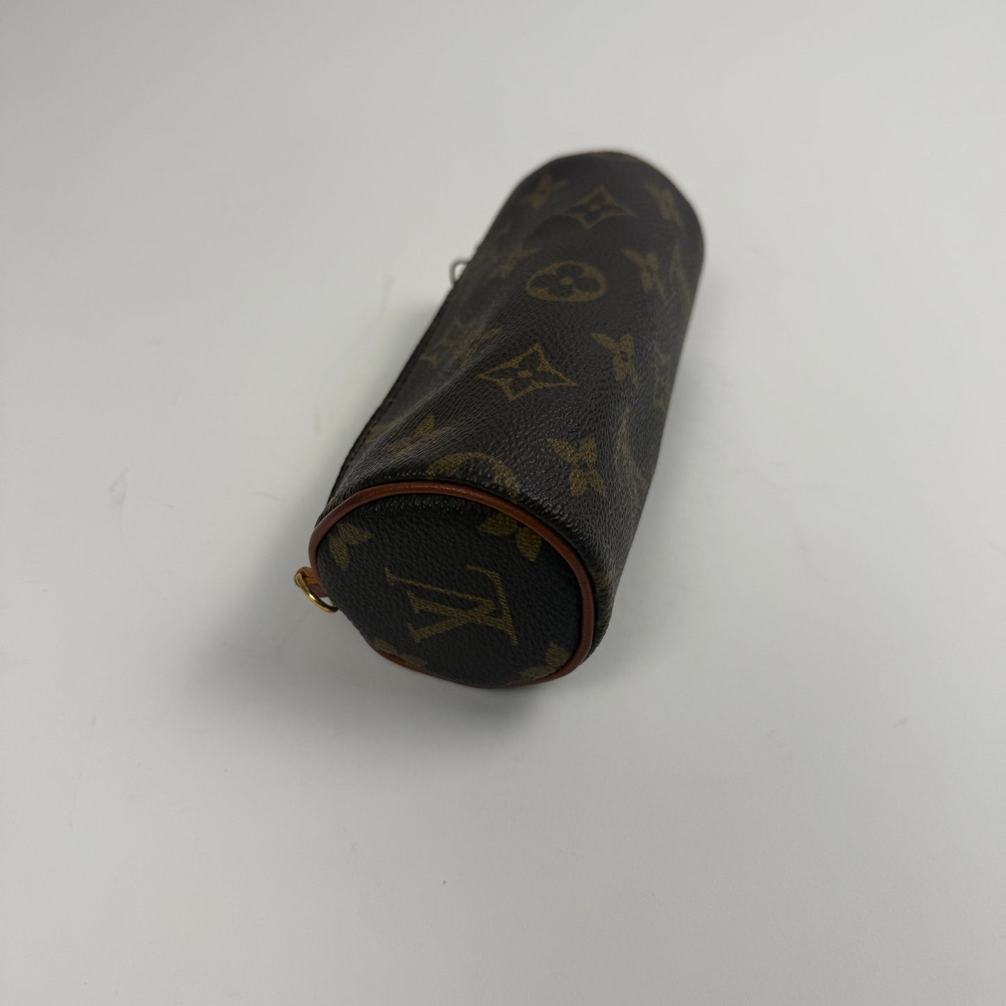 LOUIS VUITTON Papillon 30