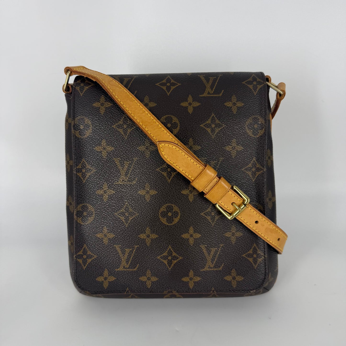 LOUIS VUITTON Musette Salsa Short Strap